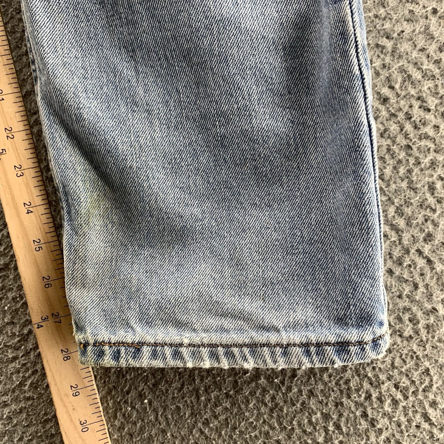 Levi's VINTAGE Levis 550 Jeans Mens 34x28 Blue Straight Washed Denim Pants 90s Baggy Skate Y2K Men Jeans Size US 34 / EU 50 - 3 Thumbnail