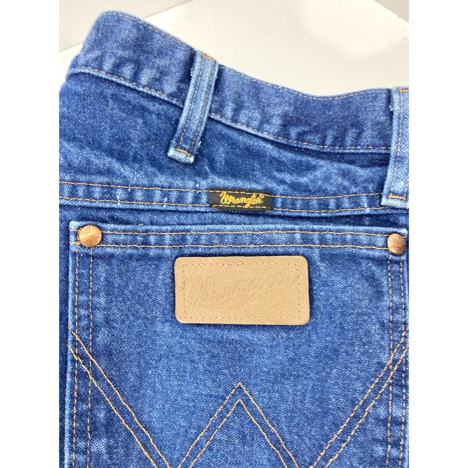 Wrangler Wrangler 13MWZ Straight Jeans Mens 40X30 Medium Wash Blue Denim Classic 5-Pocket Size US 40 / EU 56 - 4 Thumbnail