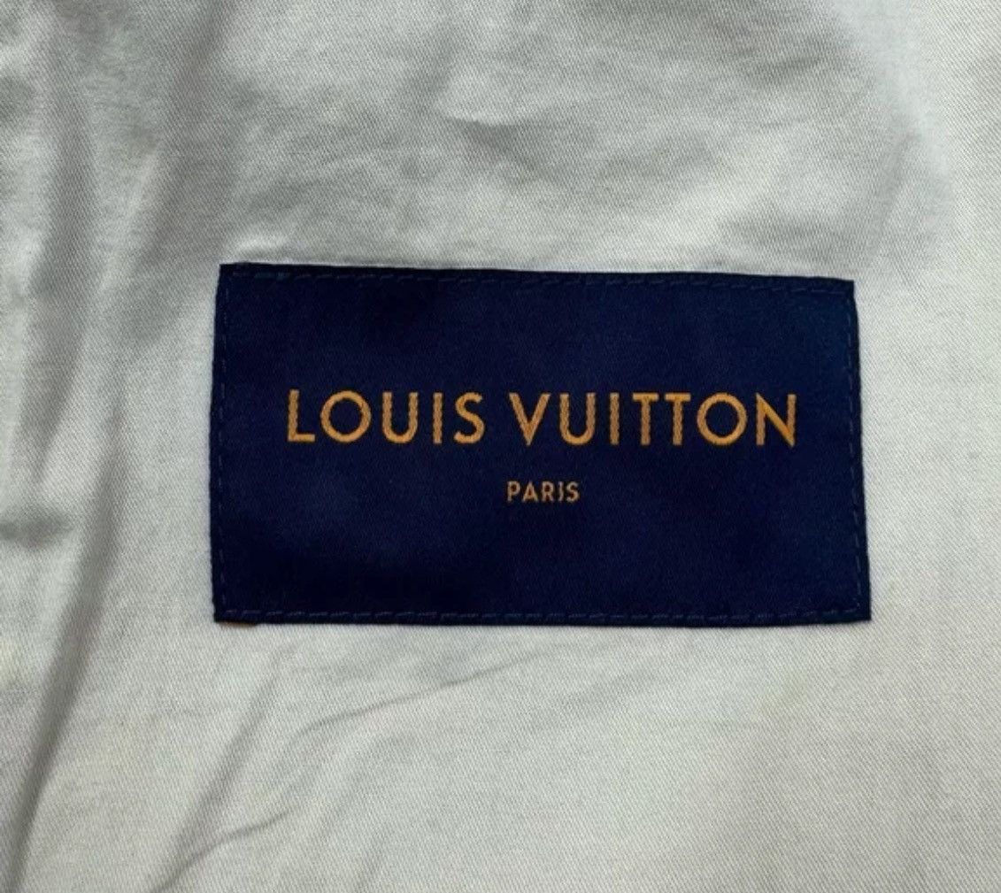 Louis Vuitton LOUIS VUITTON LV white embossed logo logging jacket Size US M / EU 48-50 / 2 - 4 Thumbnail