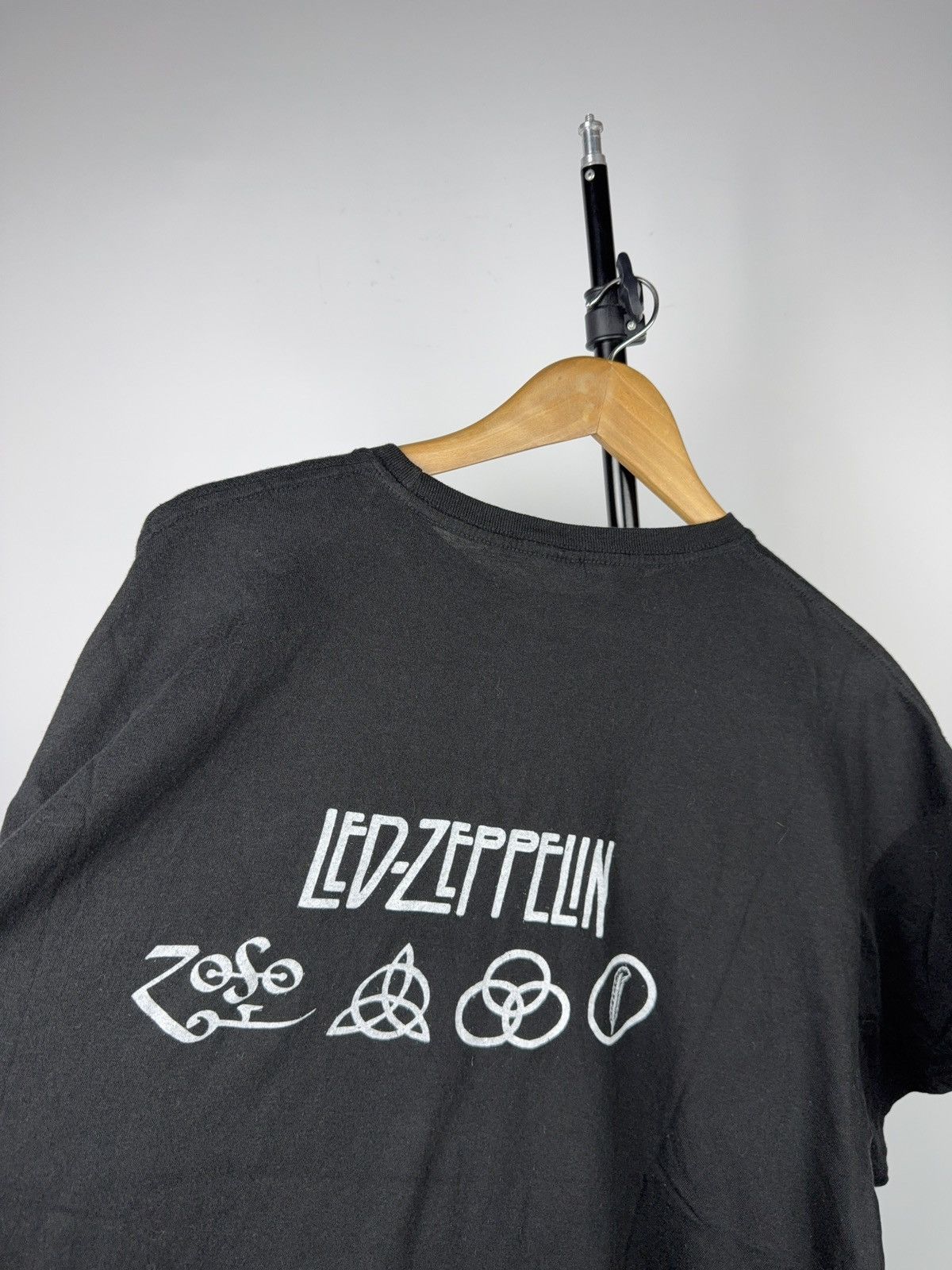 Led Zeppelin 00s Led Zeppelin “The Song Remains the Same” T Shirt Size US L / EU 52-54 / 3 - 8 Thumbnail