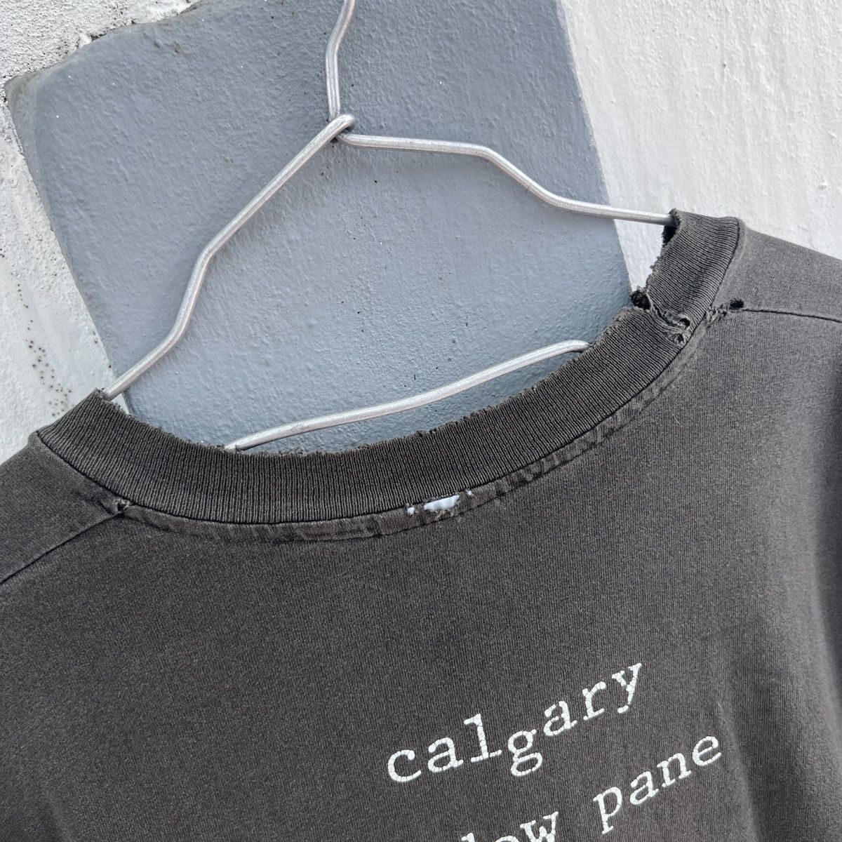Band Tees Vintage 90s Pearl Jam Window Pain Tee XL Thrashed Sun Faded Size US XL / EU 56 / 4 - 7 Thumbnail