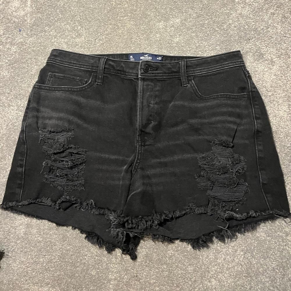 Designer Hollister curvy high rise distressed mom short Size 32" / US 10 / IT 46 - 1 Thumbnail
