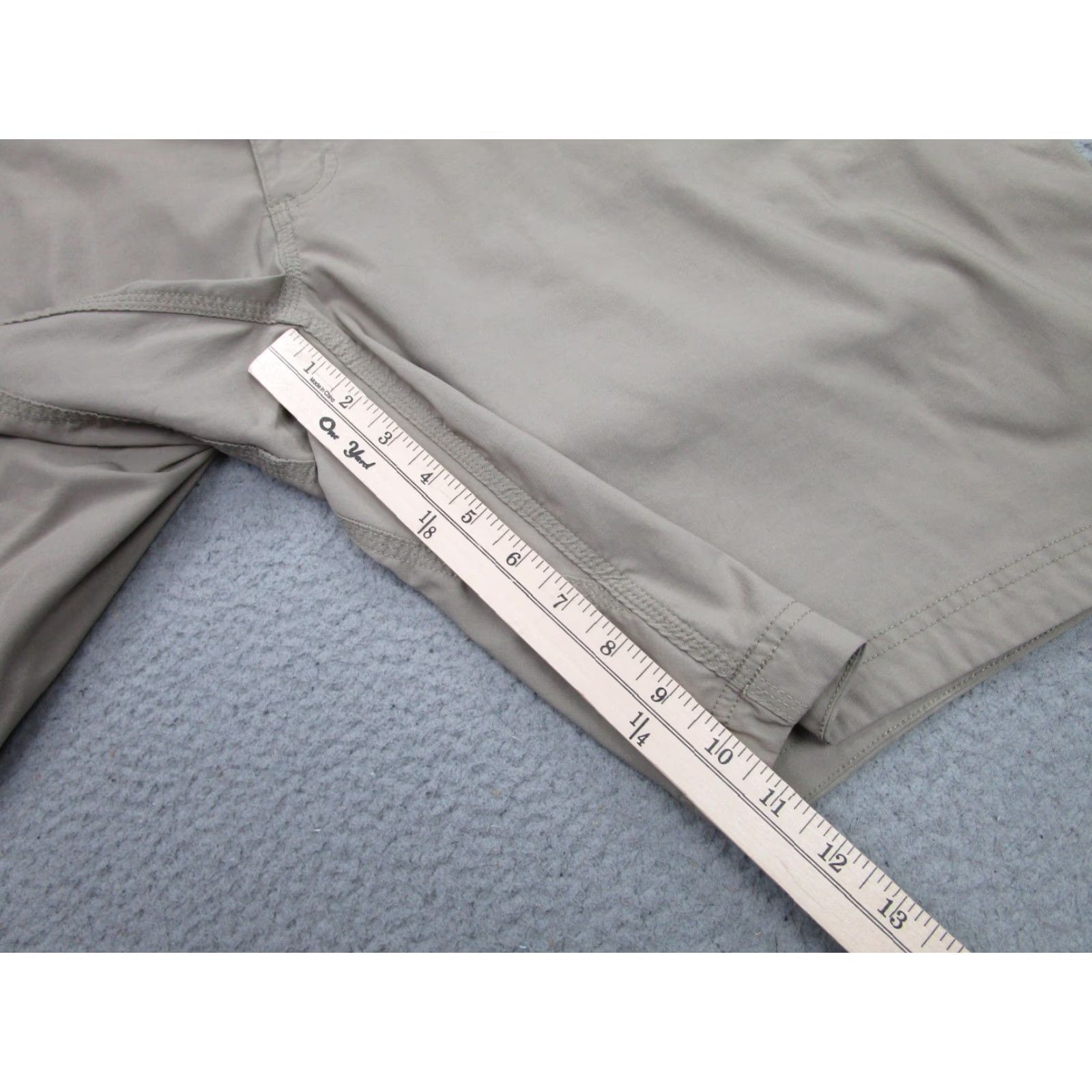Duluth Trading Company Duluth Trading Shorts Mens 44 Standard Fit Outdoor Hiking Lightweight Pockets Beige Khaki Cargo Regular Inseam 10 in Front Flat Front Pockets Size US 44 / EU 60 - 4 Thumbnail