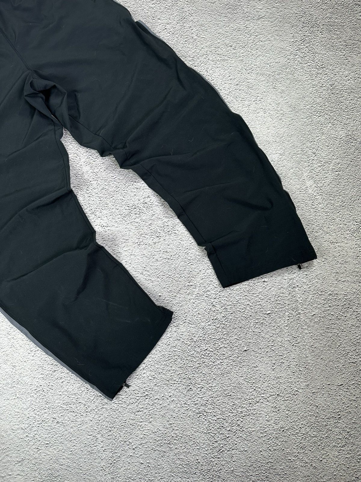 Nike Vintage Nike Trackpants Nylon Baggy Y2K Drill Style Size US 32 / EU 48 - 4 Thumbnail