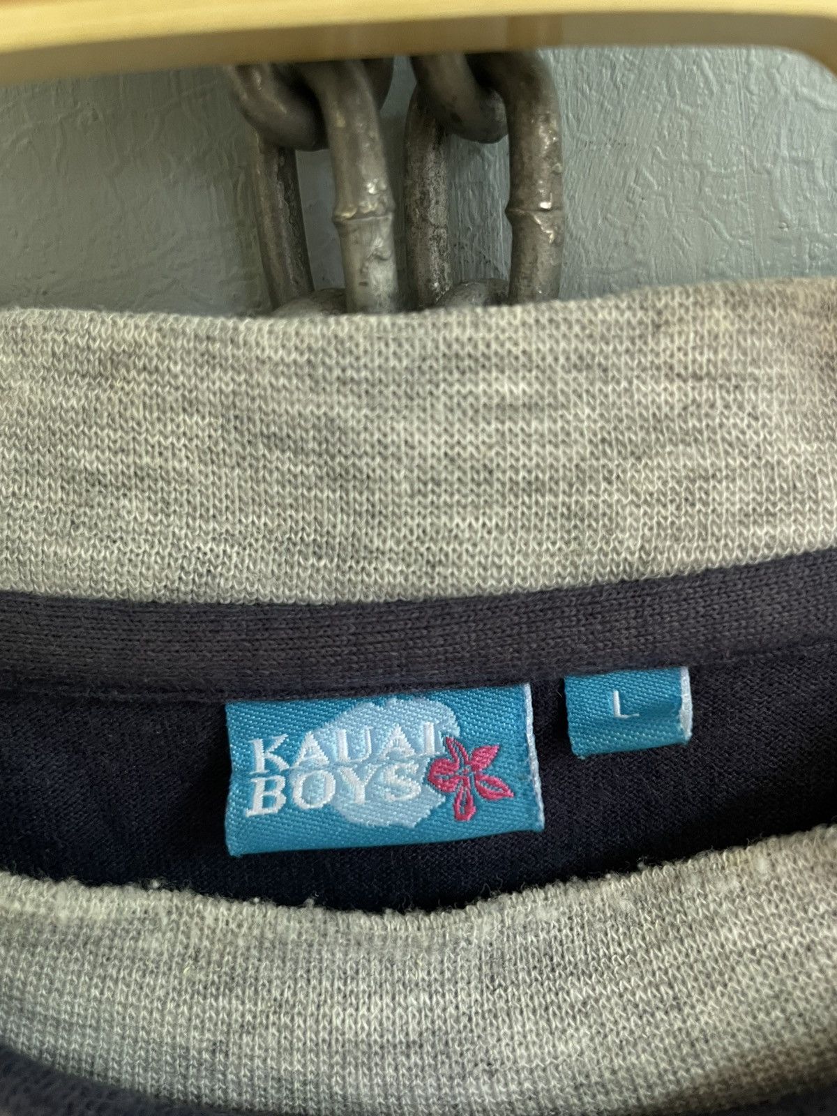 Vintage Vintage Y2K Kauai Boys in Hawaii double sleeve t shirt Size US L / EU 52-54 / 3 - 7 Thumbnail