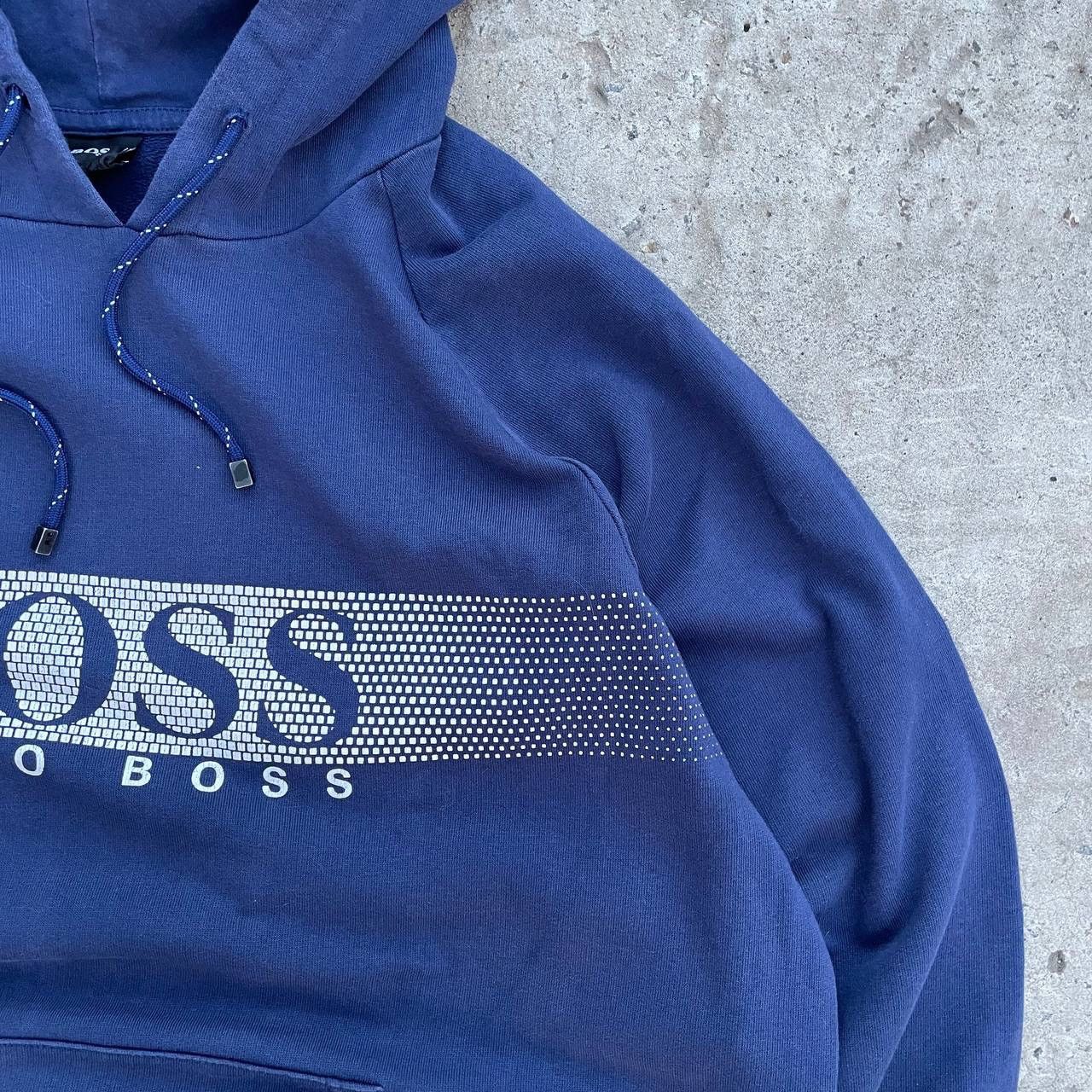 Hugo Boss Vintage Japanese Style Hugo Boos Classic Hoodie Big Logo Size US L / EU 52-54 / 3 - 5 Thumbnail