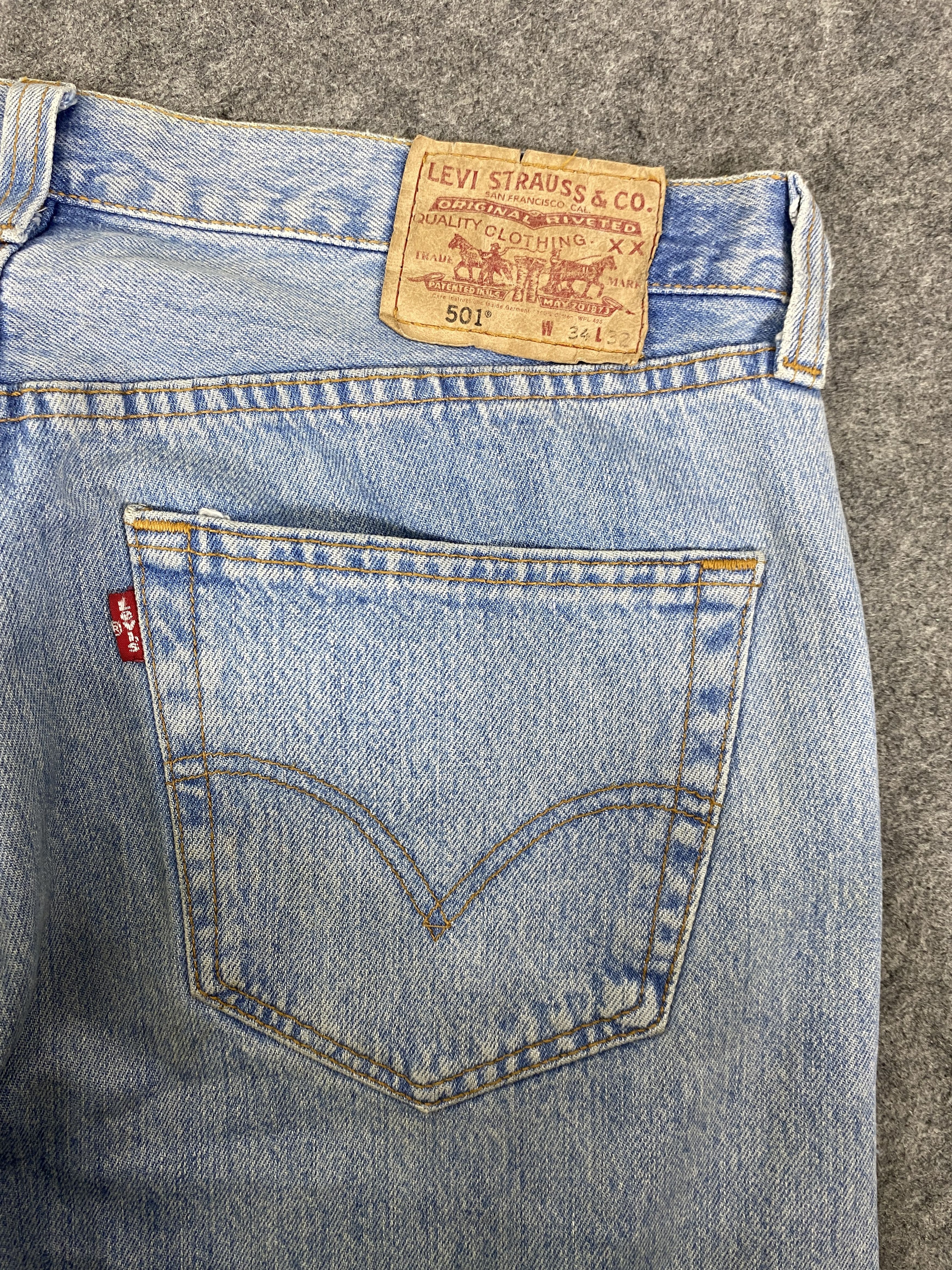 Levi's Light Blue Wash Vintage Levis 501 Denim Jeans 35x27 - JN3160 Size US 35 - 12 Thumbnail