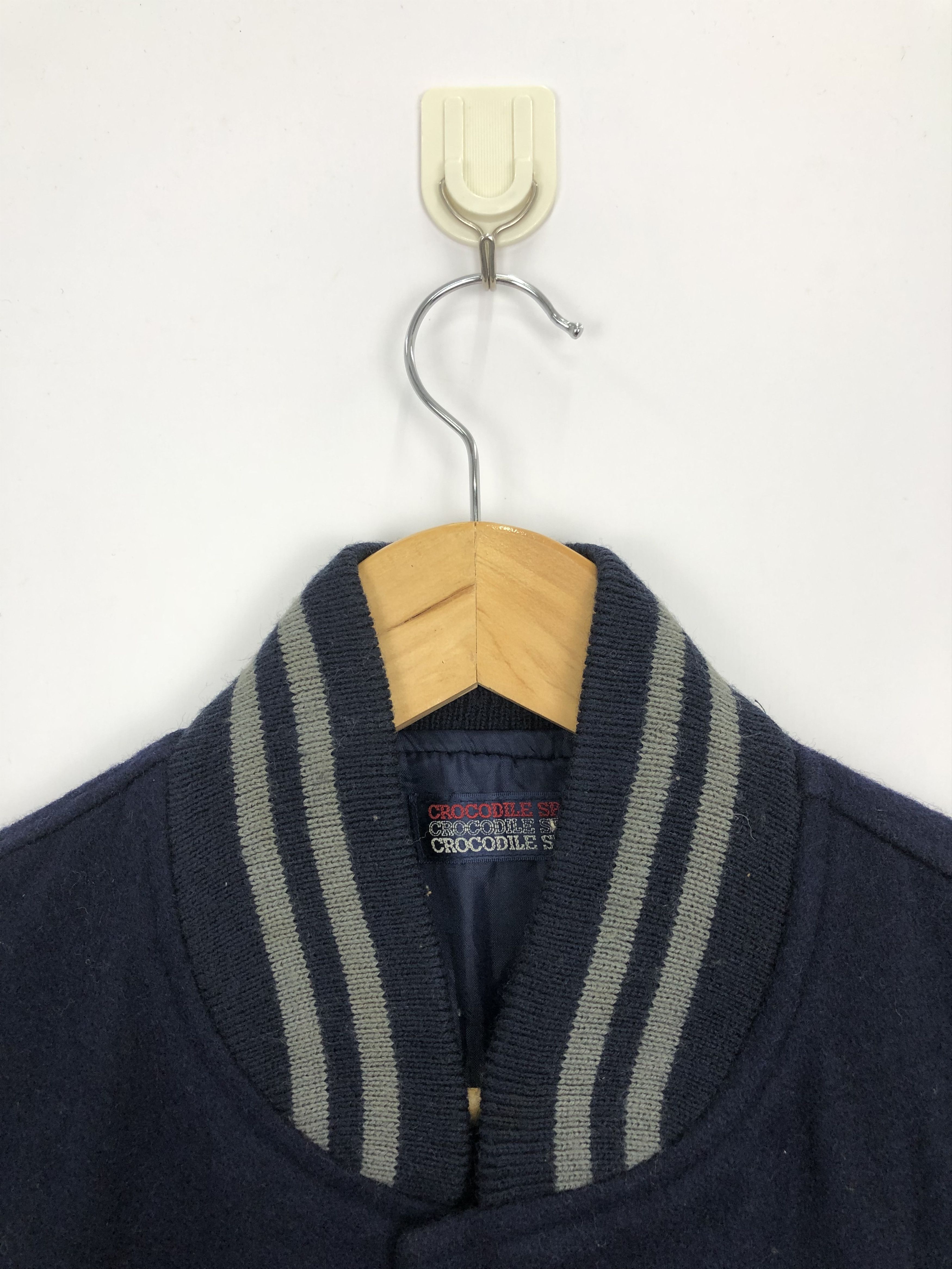 Japanese Brand Vintage Crocodile Wool Varsity Jacket Embroidered Logo V0360 Size US M / EU 48-50 / 2 - 7 Thumbnail