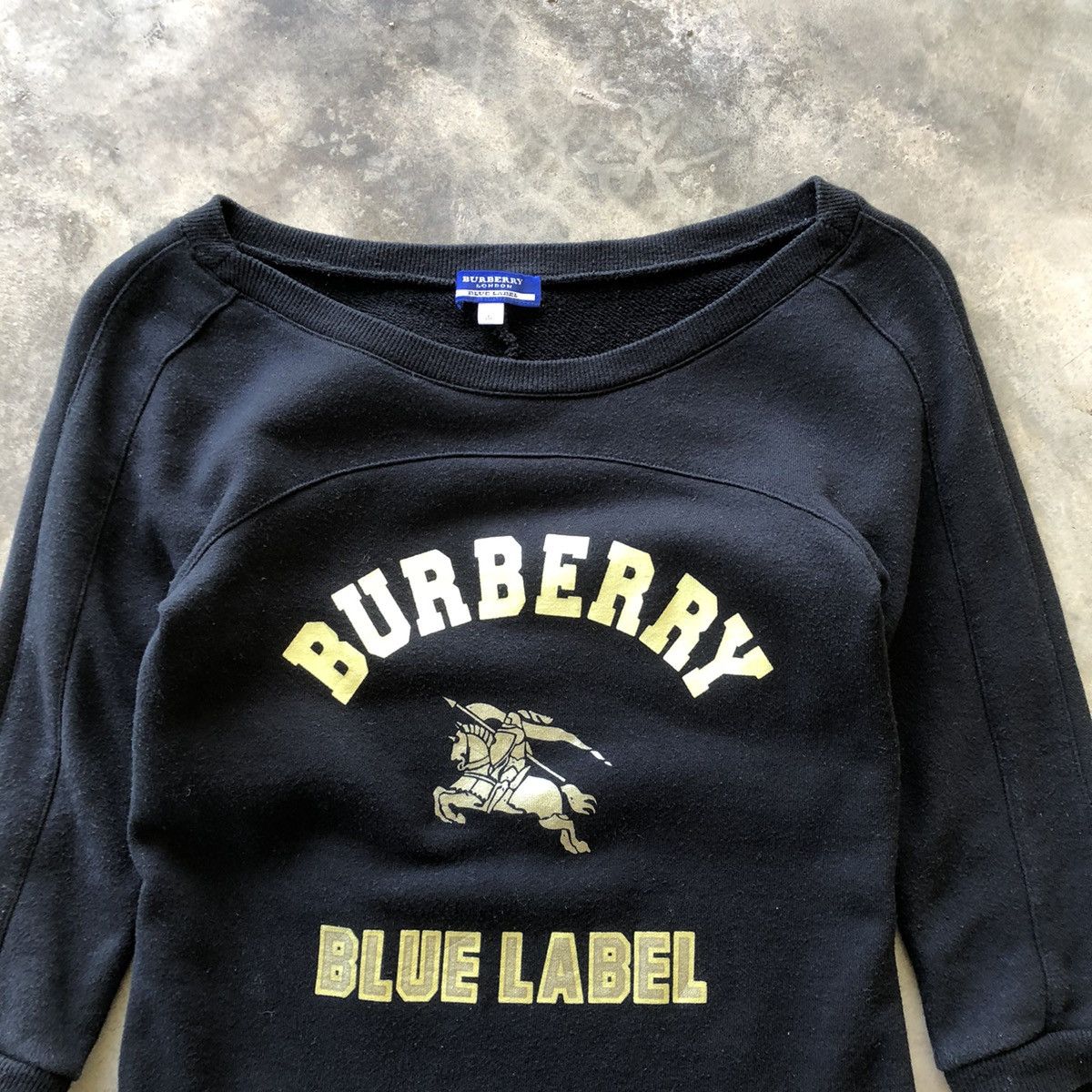 Burberry BURBERRY Blue Label Big Logo Boat Neck Sweatshirt Size US XXS / EU 40 - 2 Thumbnail