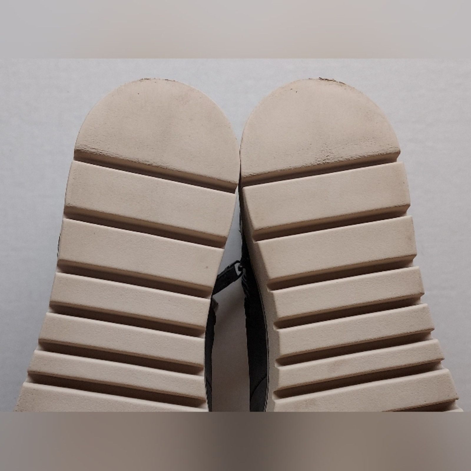 Unknown London Caslon Womens | Grey | Hanley Leather Ankle Zip Boots Size 9 Size US 9 / IT 39 - 12 Thumbnail