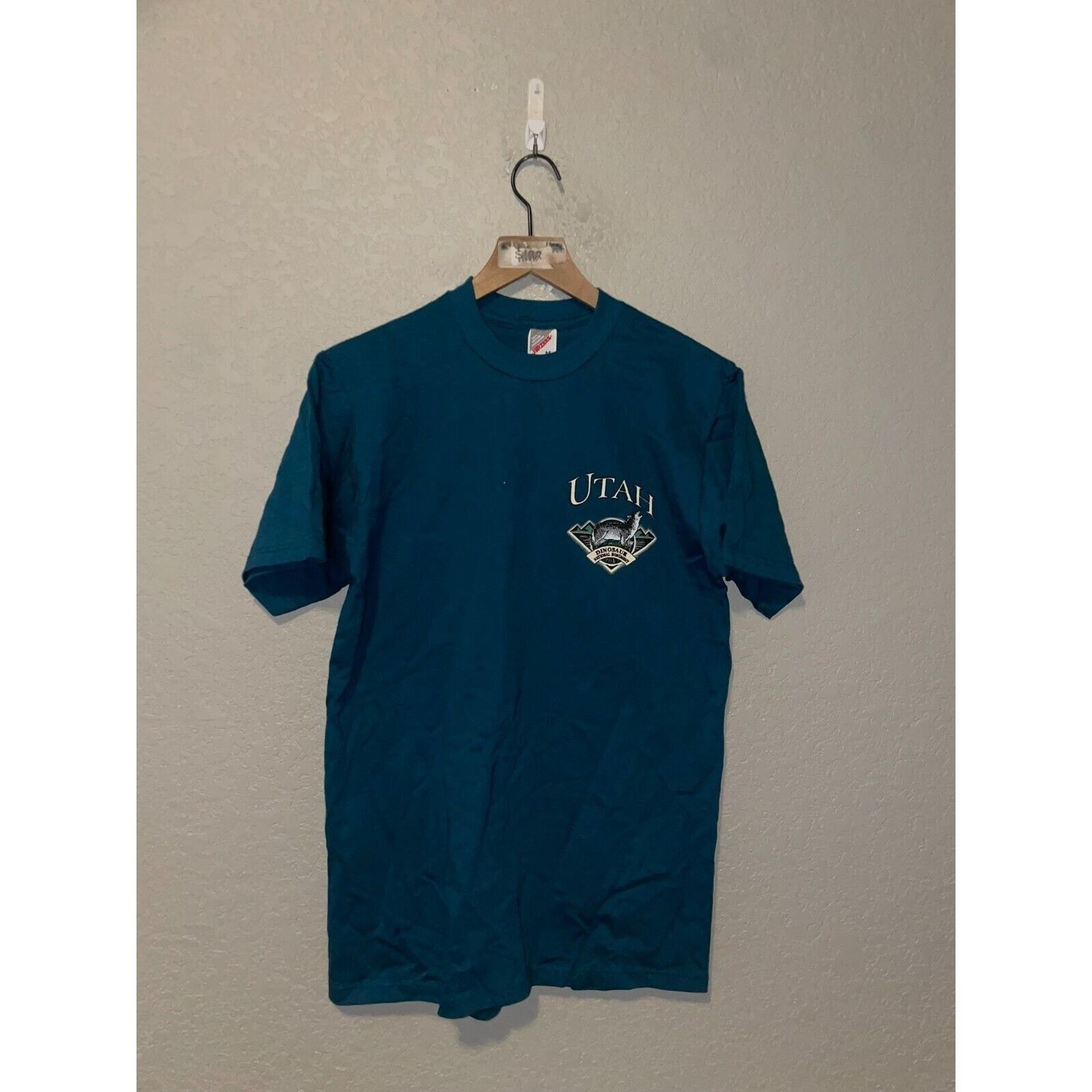 Jerzees Vintage Utah Wolf Shirt Dinosaur Monument Tee VTG 90s Medium Size US M / EU 48-50 / 2 - 2 Thumbnail