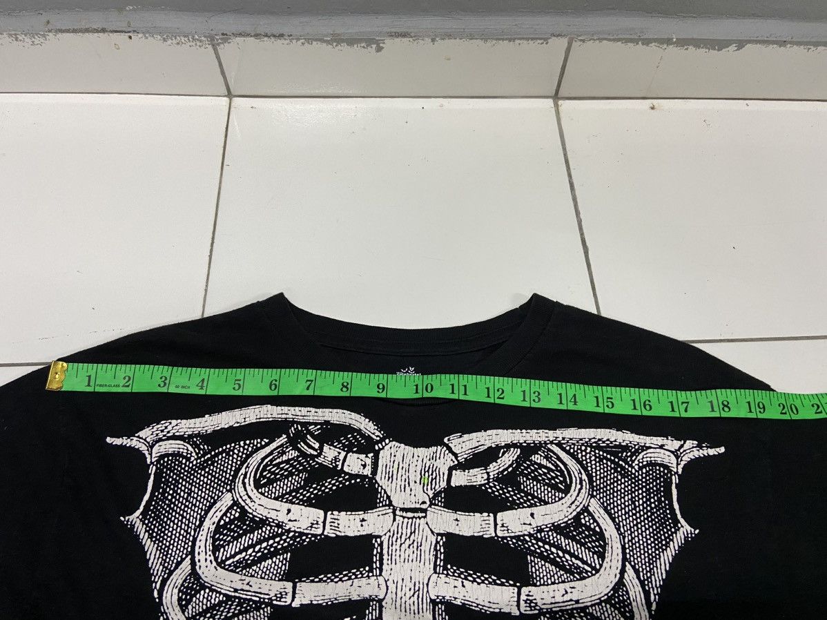 Bones SKELETON WAY TO CELEBRATE HALLOWEEN TEE SHIRT Size US L / EU 52-54 / 3 - 13 Thumbnail