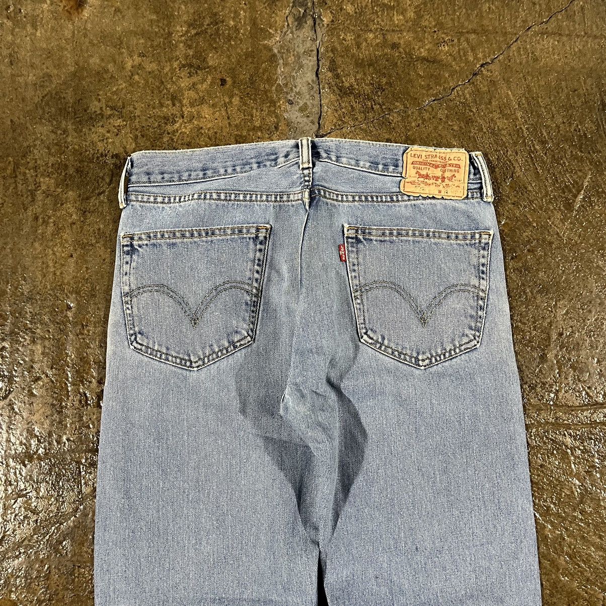Levi's × Vintage Crazy Vintage Y2K Levi's 505 Faded Essential Skater Jeans Size US 32 / EU 48 - 3 Thumbnail