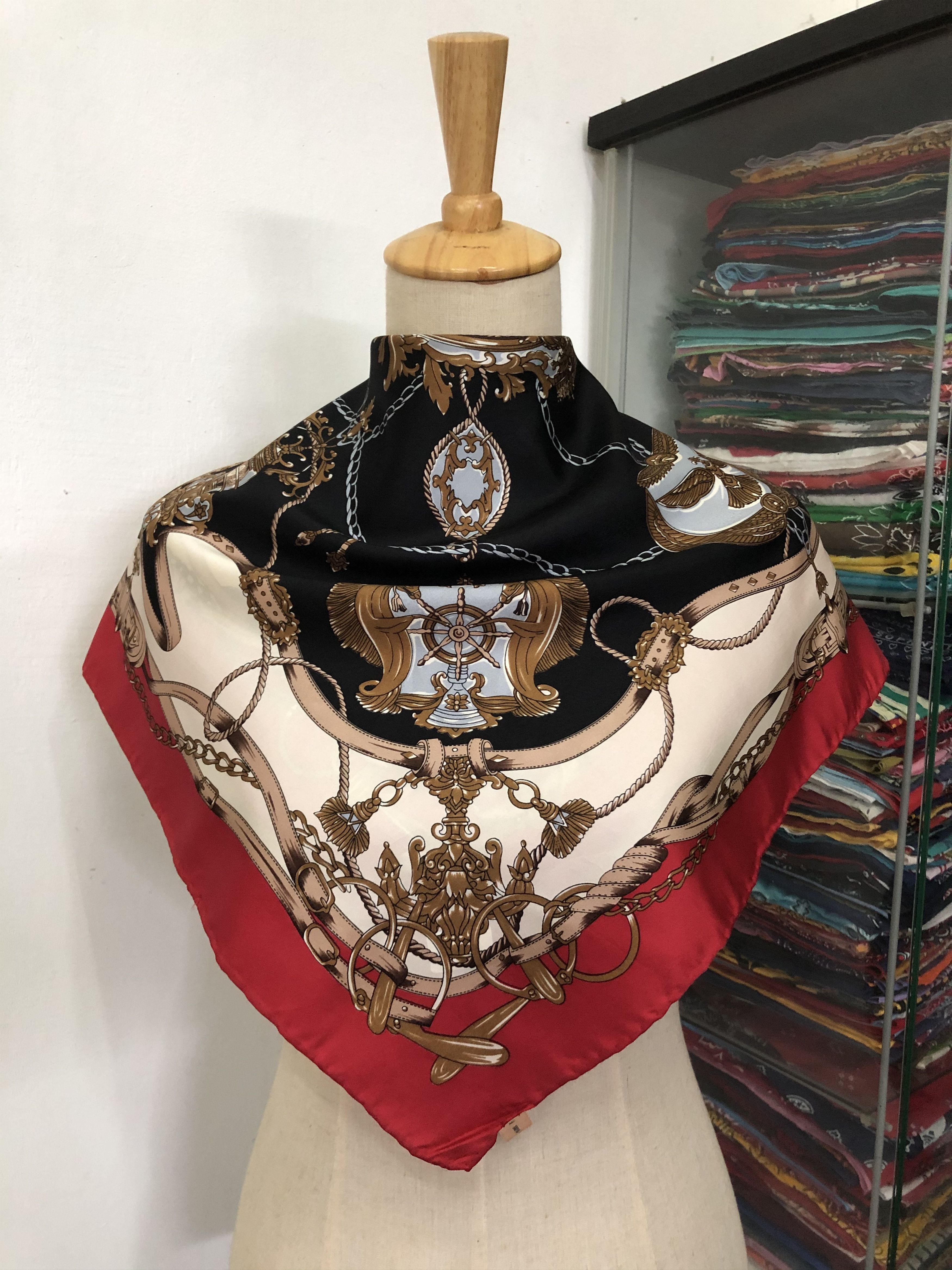 Vintage Vintage Silk Scarf Size ONE SIZE - 1 Thumbnail