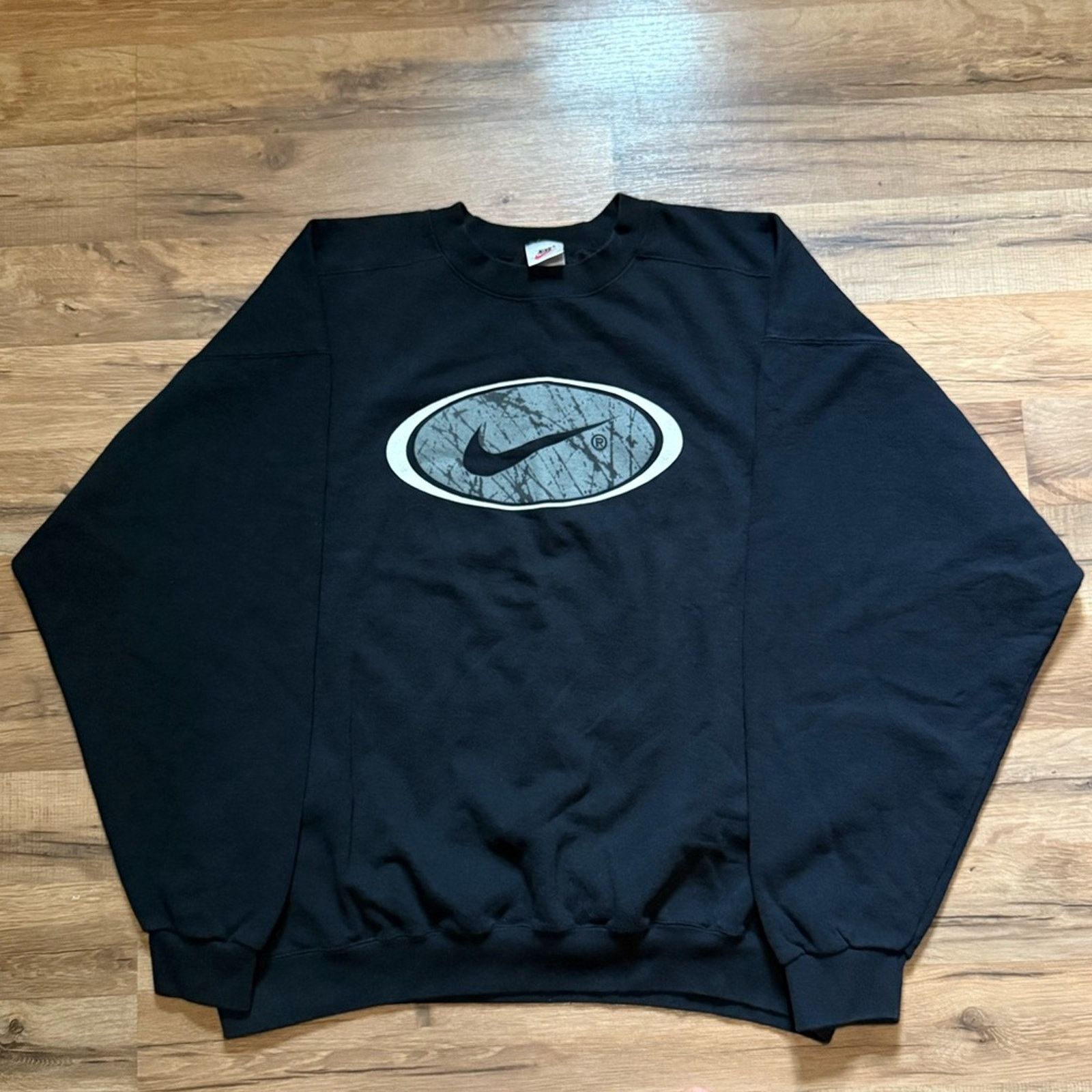 Nike 90s Nike Center Swoosh Crewneck Sweatshirt Size US XL / EU 56 / 4 - 1 Thumbnail