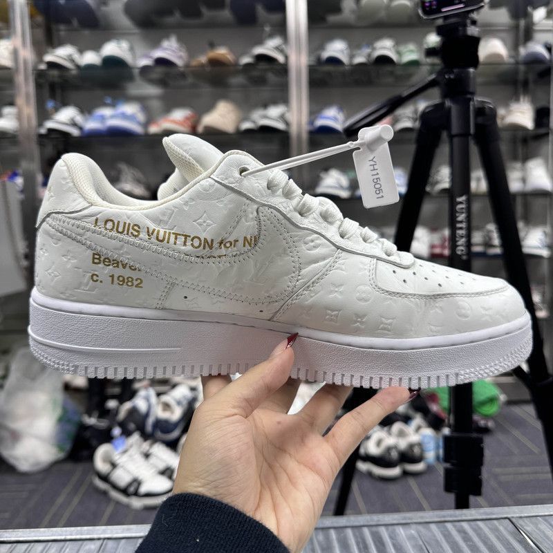 Louis Vuitton Louis Vuitton Nike Air Force 1 Low Fashion Sneakers -2505 Size US 10.5 / EU 43-44 - 7 Thumbnail