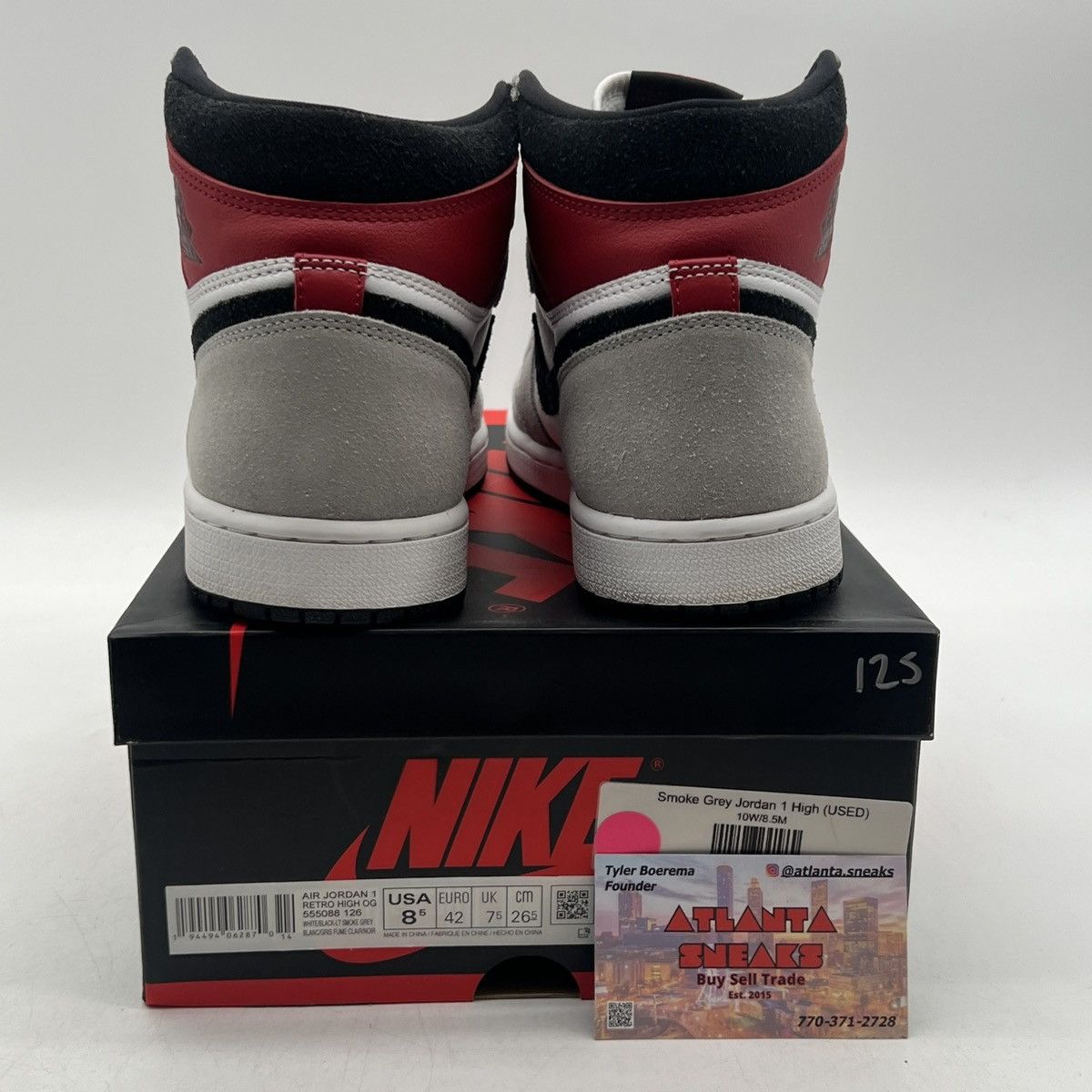 Nike Air Jordan 1 high smoke grey Size US 8.5 / EU 41-42 - 3 Thumbnail