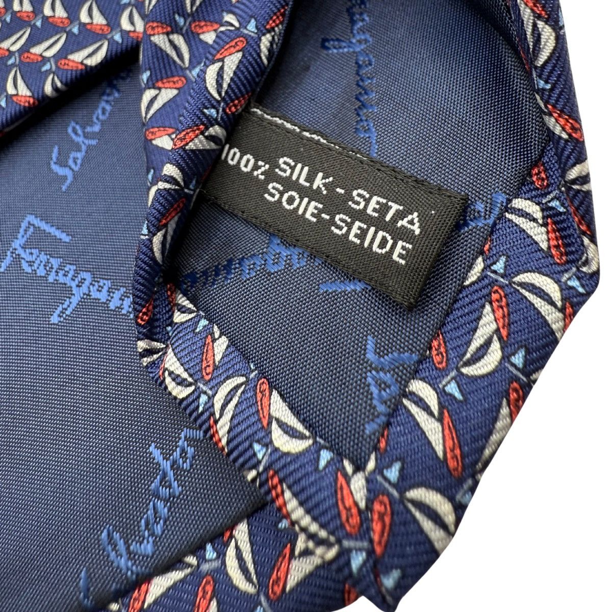 Salvatore Ferragamo Salvatore Ferragamo Silk Tie, Navy, Made in Italy, Like New Size ONE SIZE - 5 Thumbnail