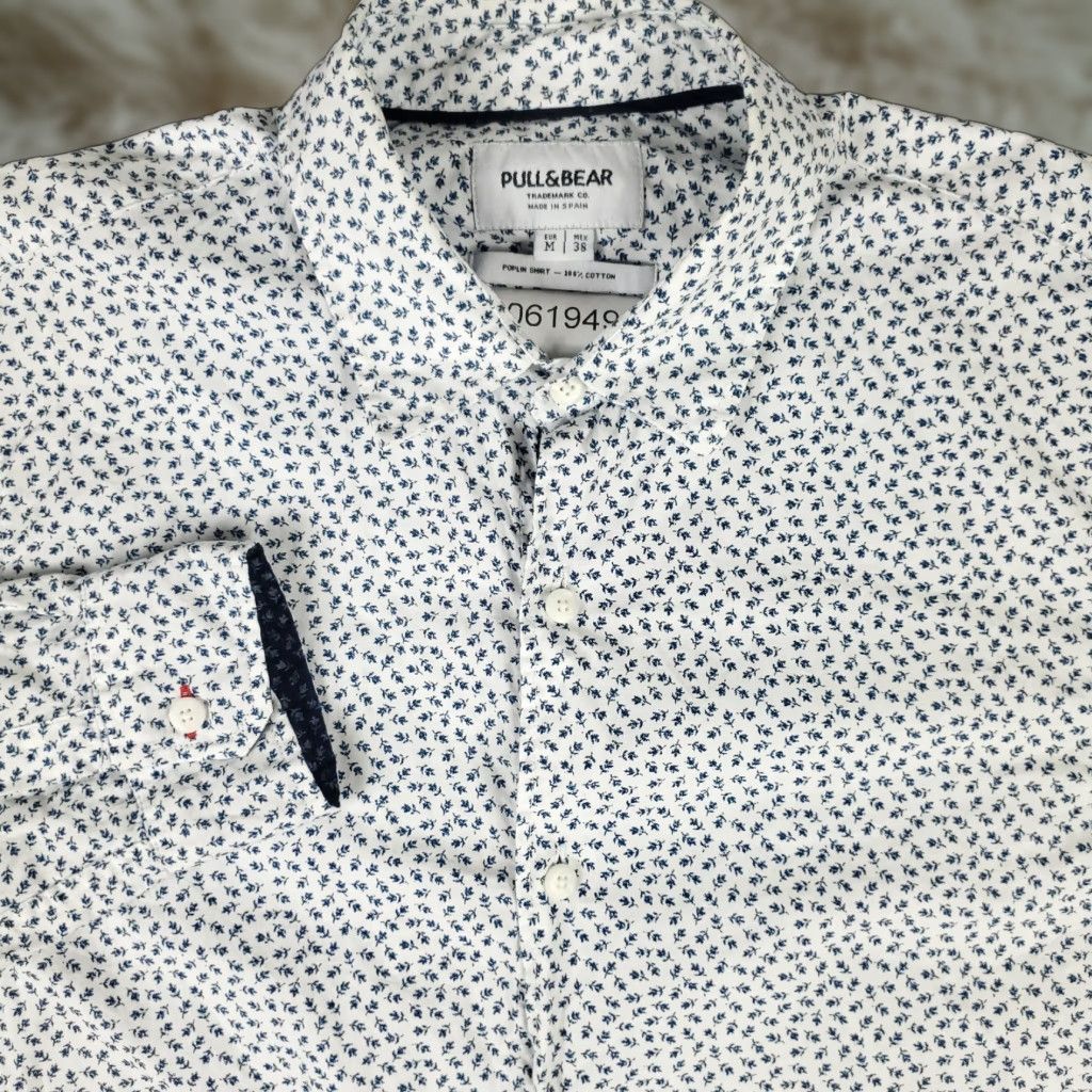 Vintage VINTAGE? No. Pull&Bear Shirt Mens Medium Blue White Floral Button Up Long Sleeve Size US M / EU 48-50 / 2 - 1 Thumbnail