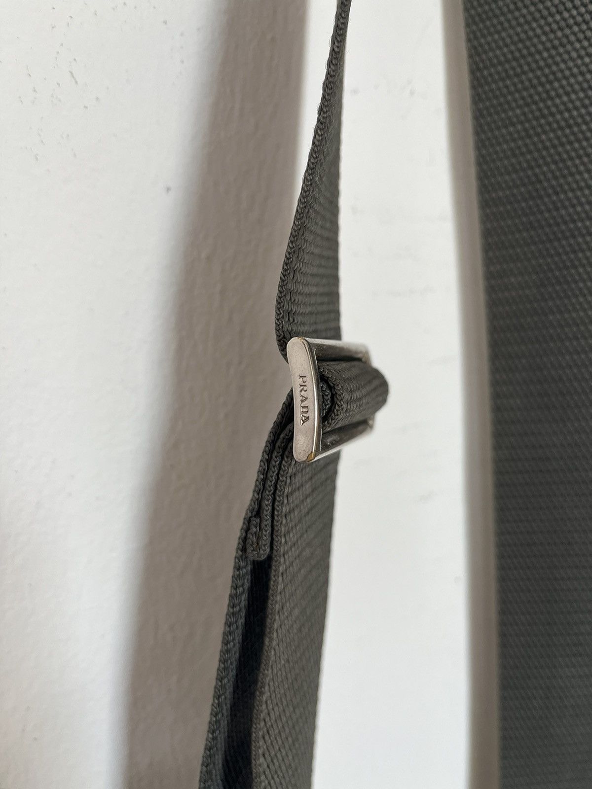 Prada Prada Fw 1999 mutli pocket side bag Size ONE SIZE - 4 Thumbnail