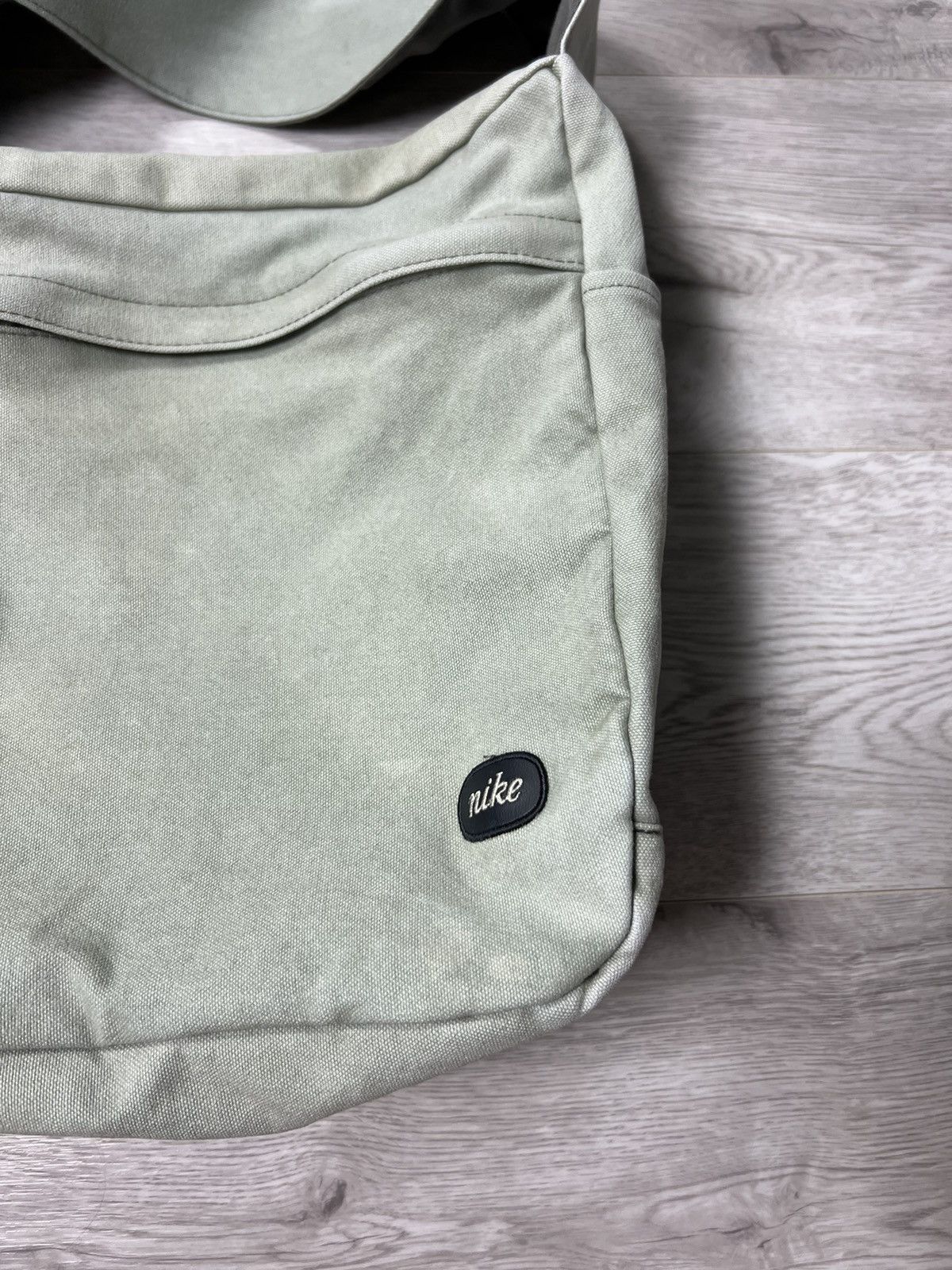 Nike Vintage Nike Trademark 978-952 Messenger Bag Logo Size ONE SIZE - 4 Thumbnail
