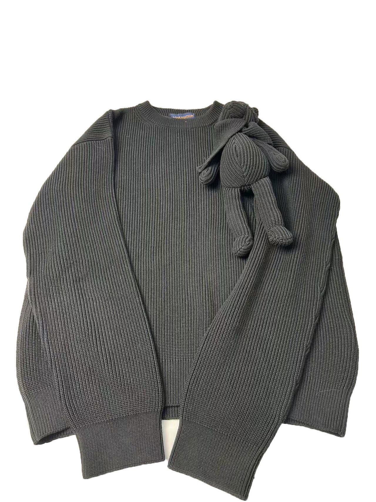 Louis Vuitton Louis Vuitton black doll sweater Nextarrow-2501 Size US XXL / EU 58 / 5 - 1 Thumbnail