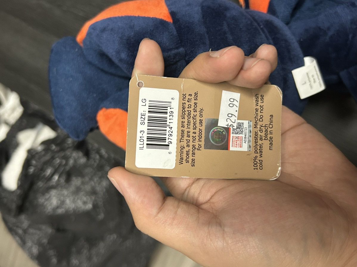 Other Uiuc Comfy feet slippers Size US 6 / IT 36 - 8 Thumbnail