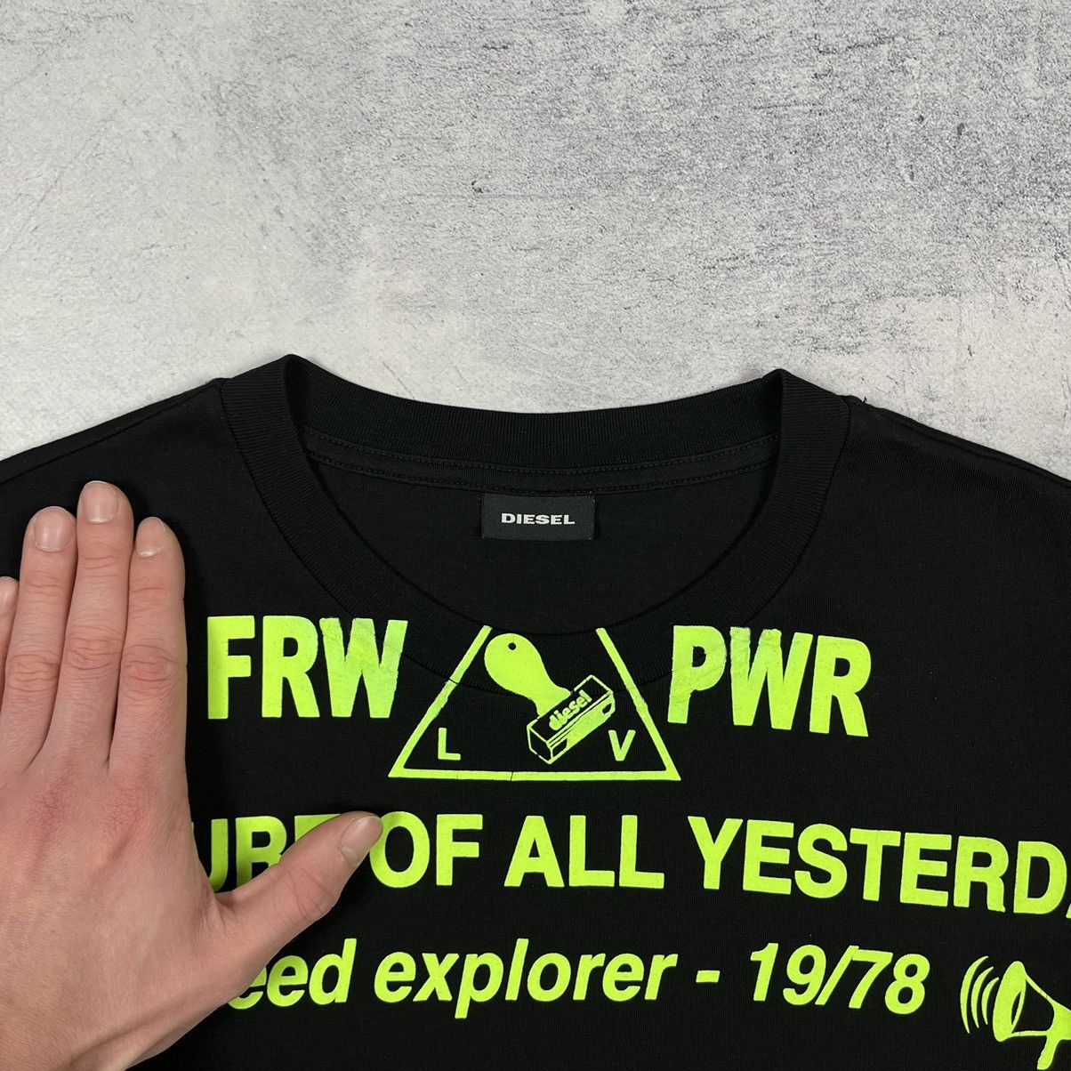 Diesel Designer Diesel T-Ball-X2 oversize neon big logo T Shirt Size US XS / EU 42 / 0 - 17 Thumbnail