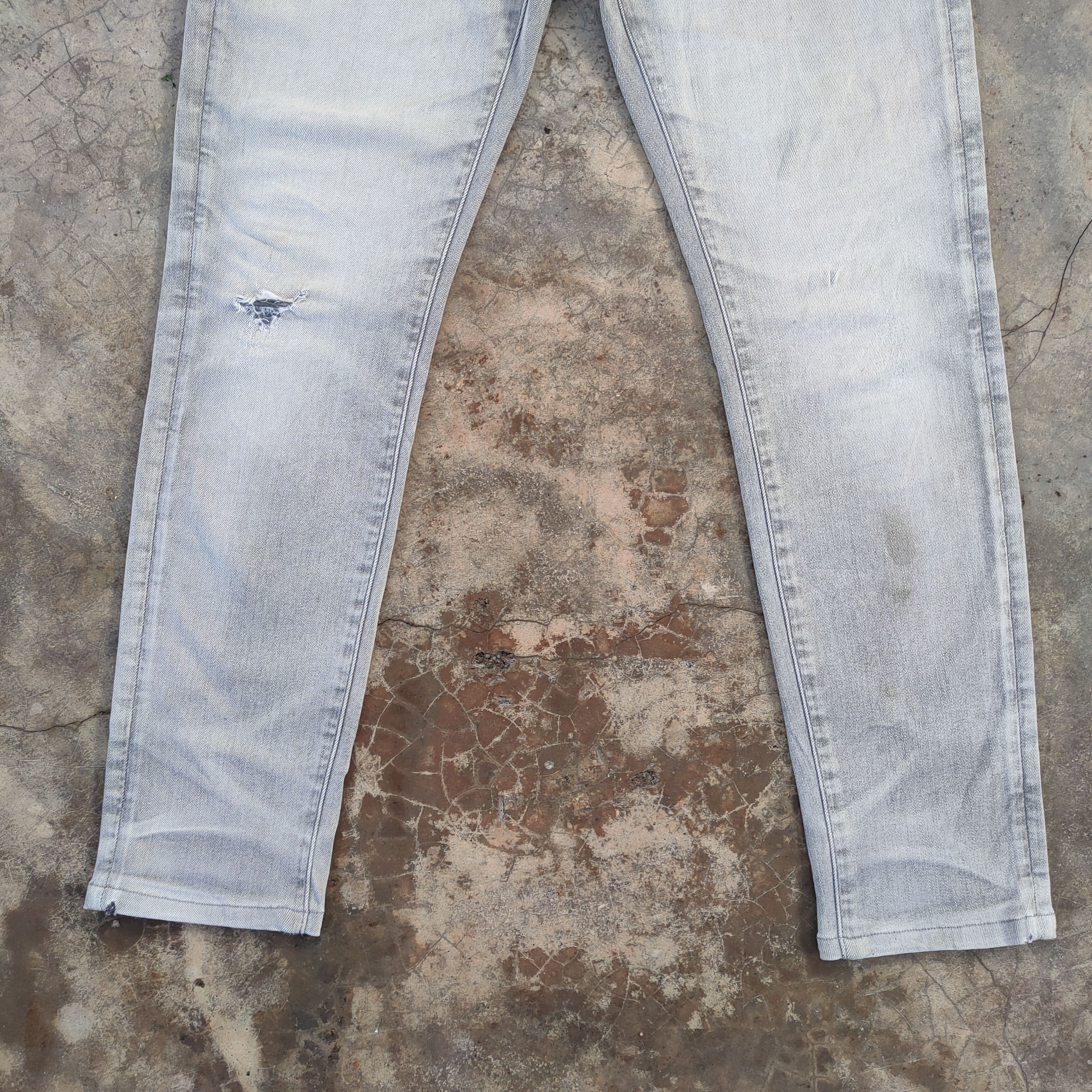 Japanese Brand Vintage skinny japanese faded jean denim pants Size US 33 - 4 Thumbnail
