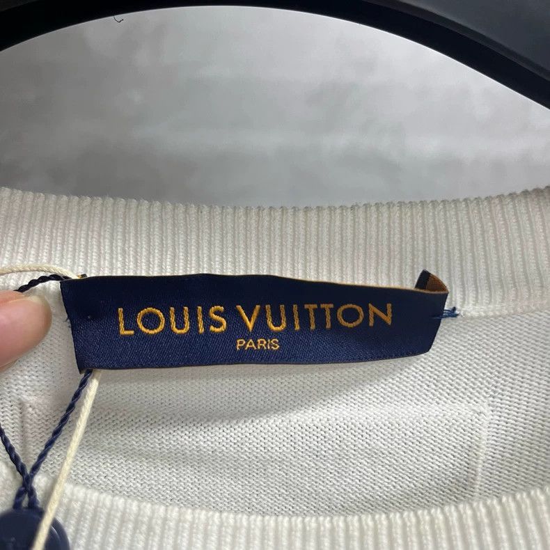 Louis Vuitton Louis Vuitton Louis Vuitton Short Sleeve Geometric TShirt- Size US XL / EU 56 / 4 - 2 Thumbnail