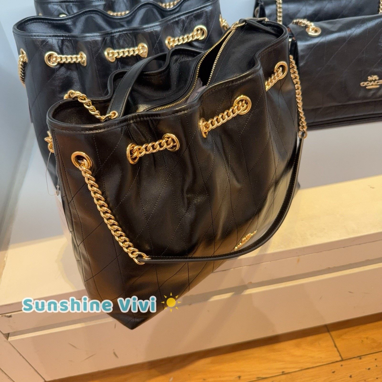 Coach NWT COACH Evelyn Shoulder Bag Leather Gold/Black CDR00 Size ONE SIZE - 3 Thumbnail