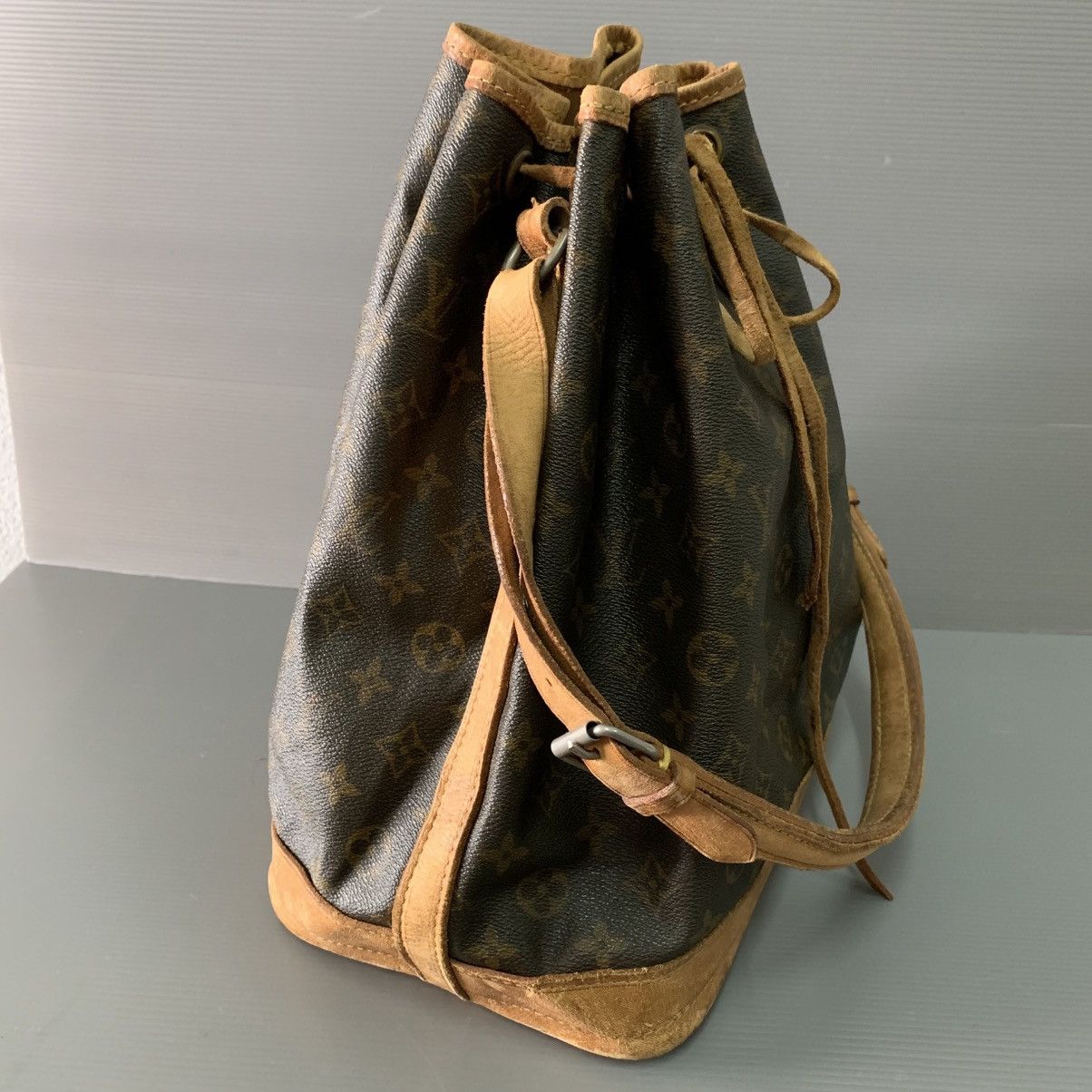 Louis Vuitton Louis Vuitton Bucket Vintage Bag Size ONE SIZE - 3 Thumbnail