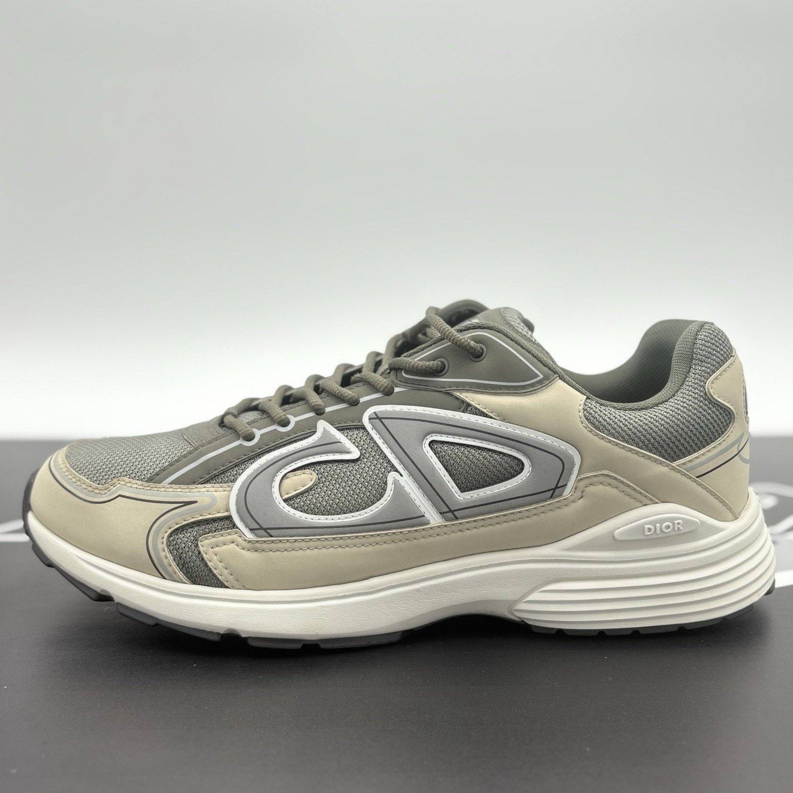 Dior Dior B30 Reflective Sneaker ' Olive Green Beige ' VERY CLEAN Size US 13 / EU 46 - 8 Thumbnail