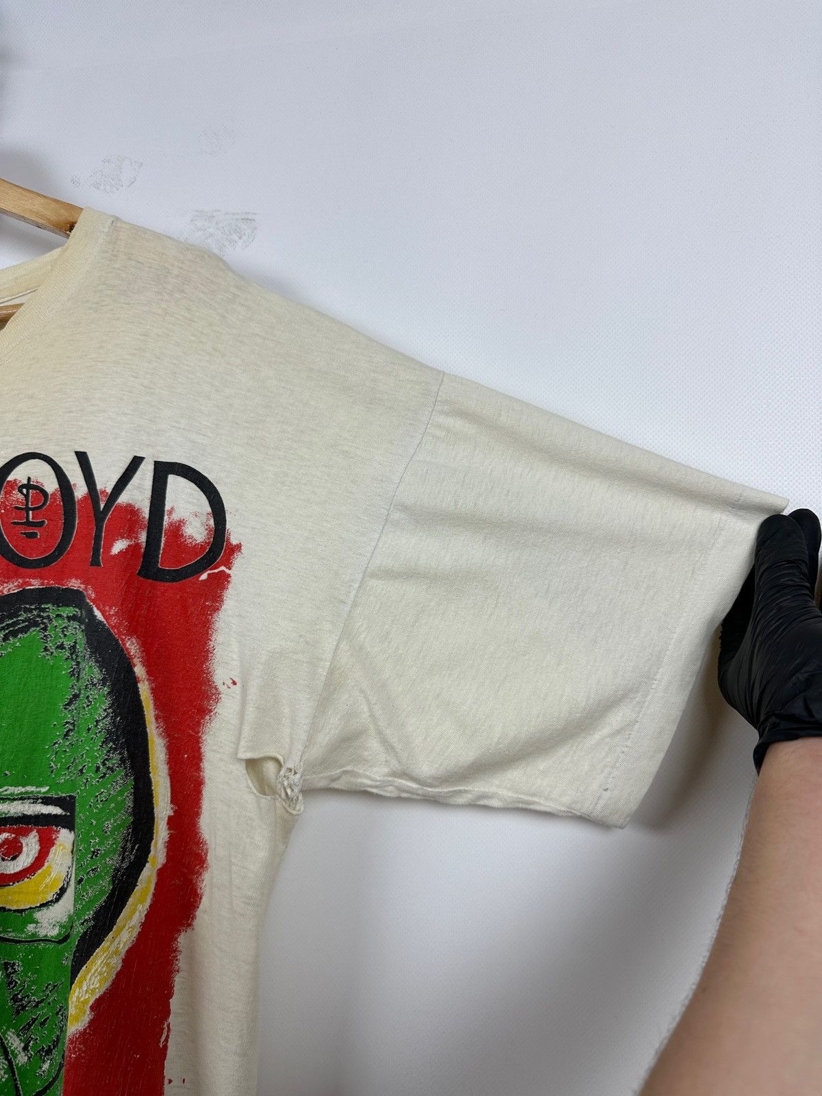 Band Tees Vintage Pink Floyd Division Bell Distressed The Wall T-Shirt Size US XL / EU 56 / 4 - 12 Thumbnail