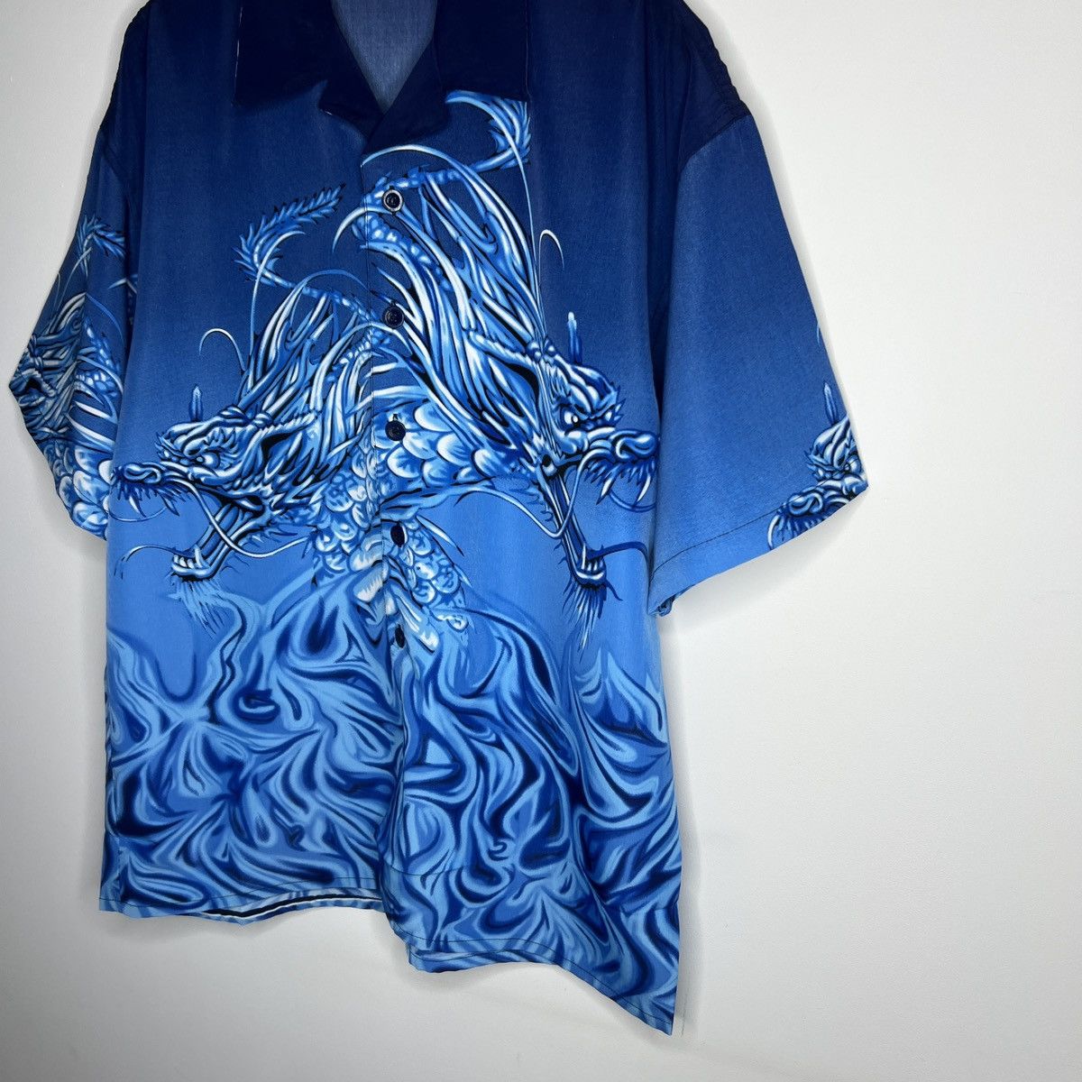 Japanese Brand × Vintage Vintage Japanese Crazy Shirt Dragon Summer Overprint 90s Size US XL / EU 56 / 4 - 2 Thumbnail