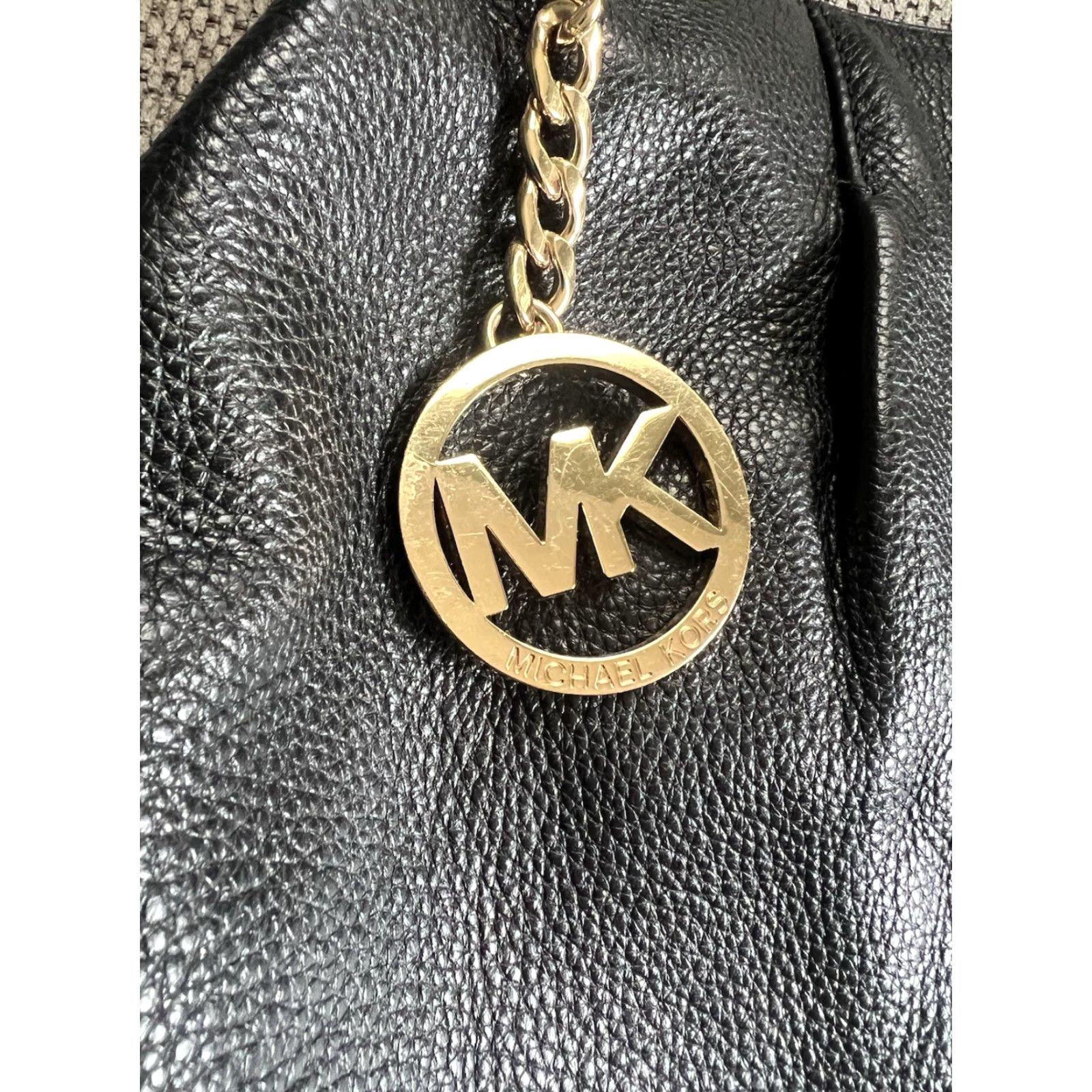 Michael Kors MICHAEL KORS Bedford Shoulder Bag PEBBLED Leather Convertible Purse Large Black EUC Bags Womens Size ONE SIZE - 4 Thumbnail