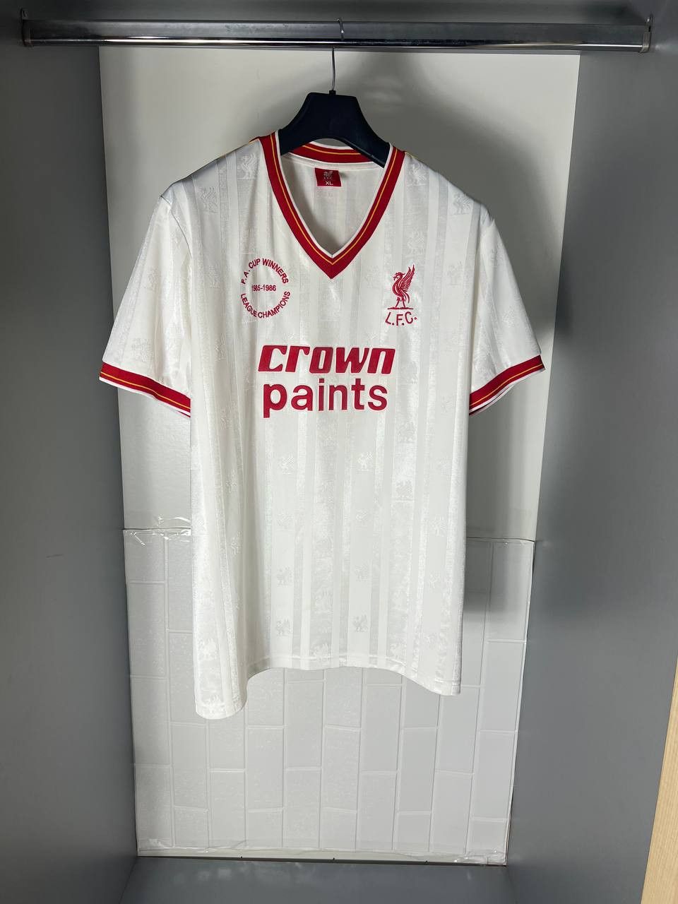 Vintage VERY RARE FC LIVERPOOL ENGLAND RETRO SOCCER JERSEY Y2K 90s Size US XL / EU 56 / 4 - 3 Thumbnail