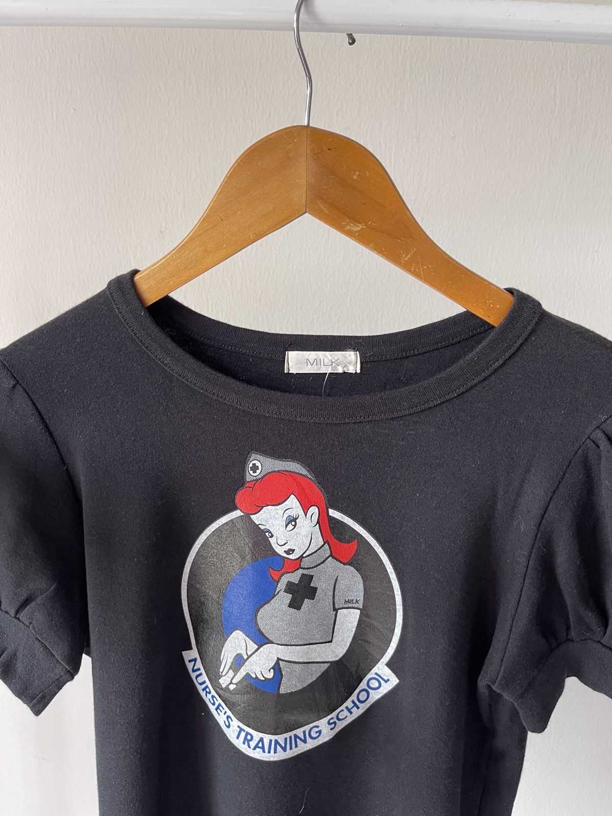 20471120 2000s Milk ‘Nurse Traning School’ Tee A2 Size S / US 4 / IT 40 - 4 Thumbnail