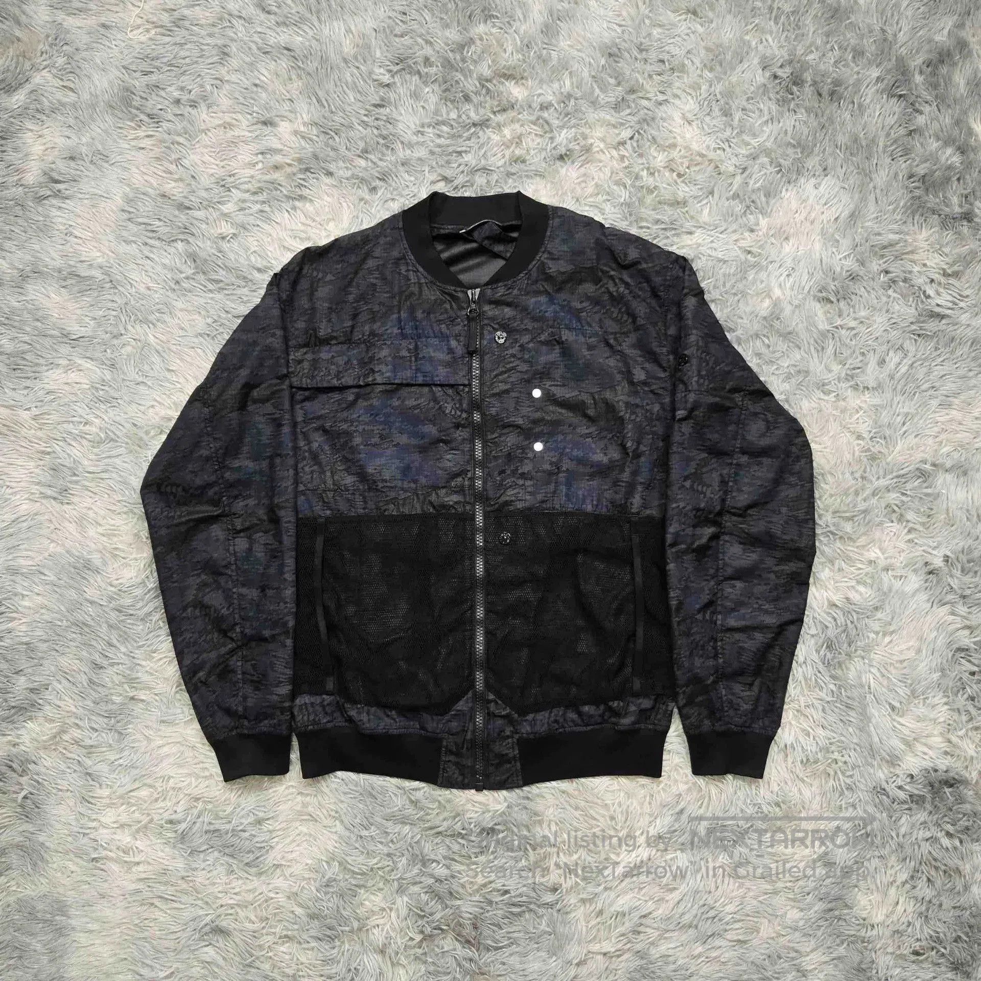 Stone Island Shadow Project 40401 FLANK POCKET DOWN BOMBER WITH