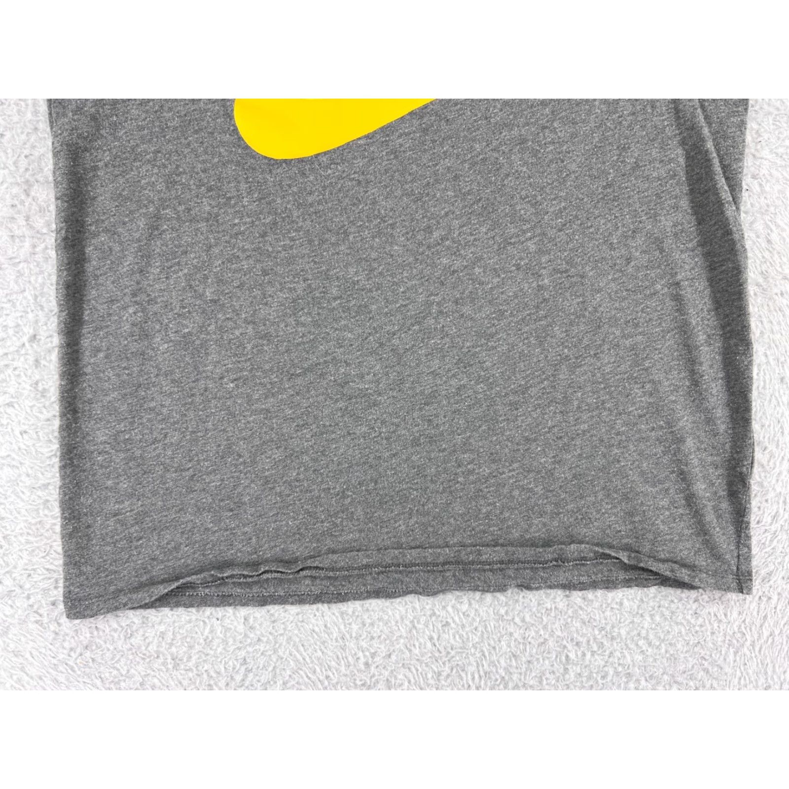 Nike Nike Shirt Mens M Gray Swoosh Retro Logo 100% Cotton Short Sleeve Crew Neck T-Shirt Mens Logo Retro 90s Sportswear Size US M / EU 48-50 / 2 - 7 Thumbnail