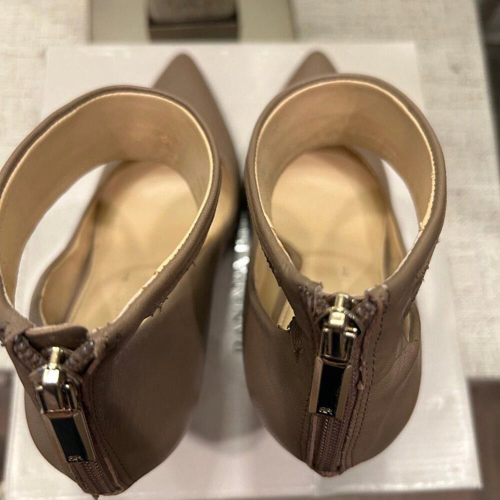 Banana Republic Banana Republic GAYLE pump with Zippered Ankle Strap Size US 8.5 / IT 38.5 - 7 Thumbnail