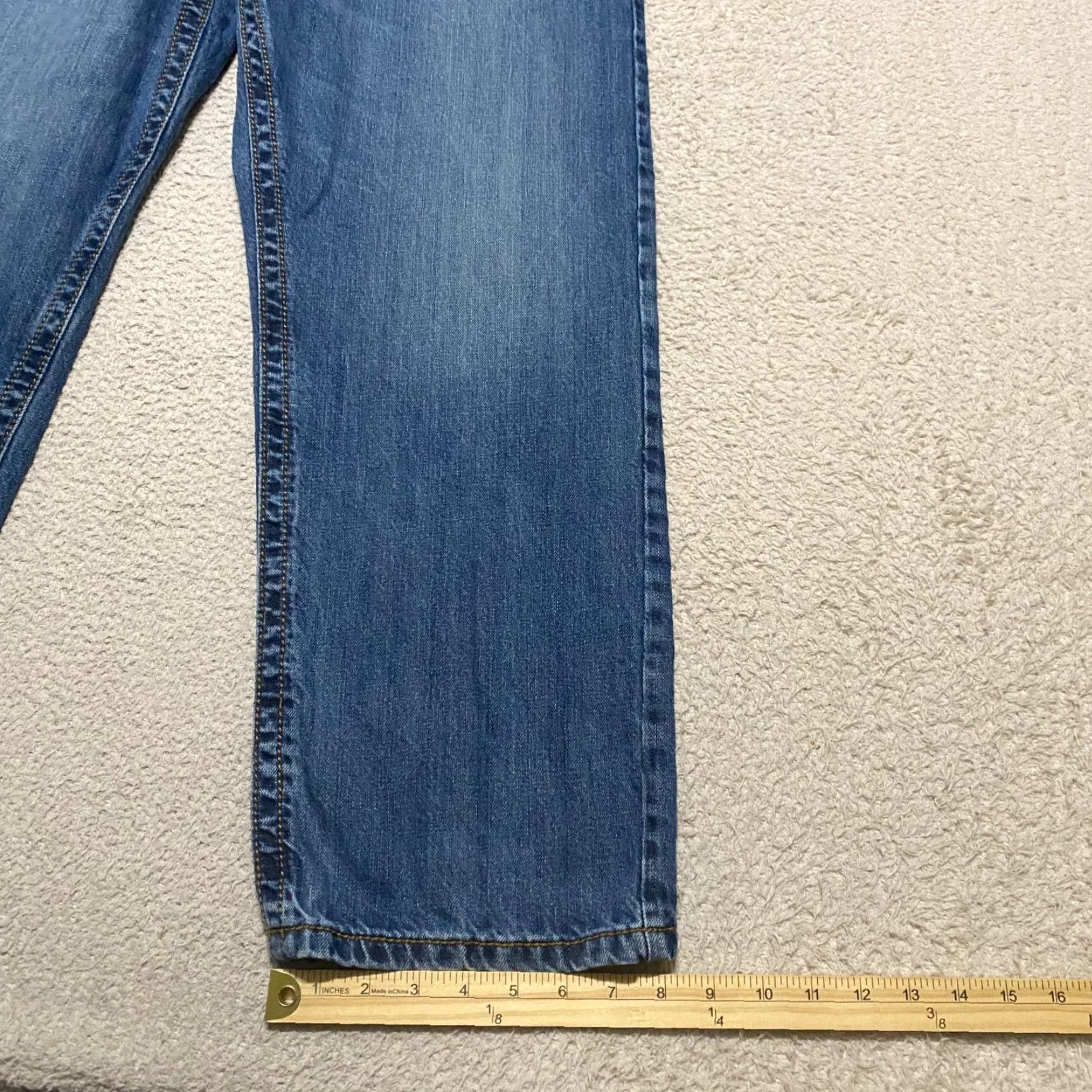 Wrangler Wrangler Jeans Mens 38x30 Blue Denim Relaxed Straight Medium Wash Mid Rise Jeans Mens Blue Denim 5-Pocket Wrangler Relaxed Fit Men’s Jeans Size US 38 / EU 54 - 5 Thumbnail