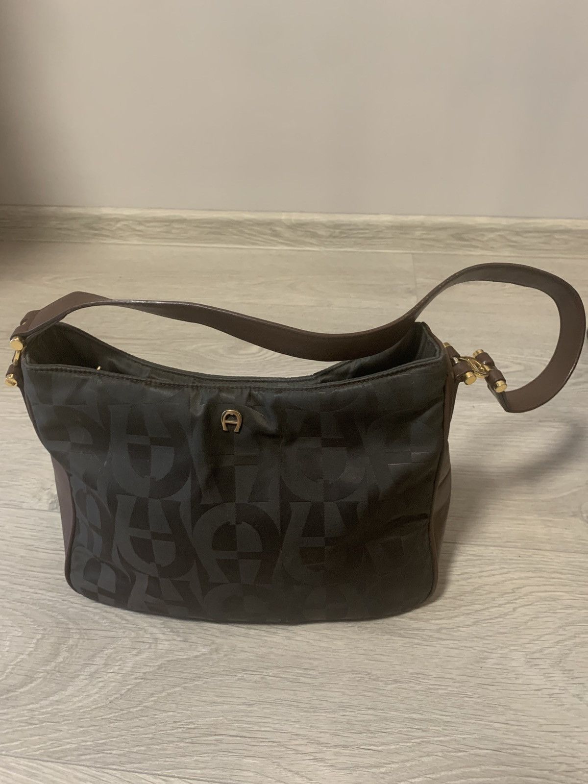Aigner Aigner Handbag Brown Leather & fabric Size ONE SIZE - 5 Thumbnail