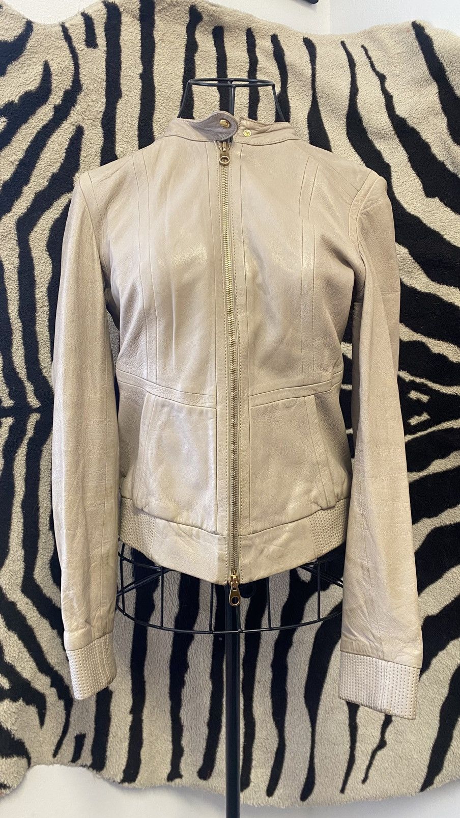 Karen Millen White cream slim viscose leather jacket Size S / US 4 / IT 40 - 4 Thumbnail