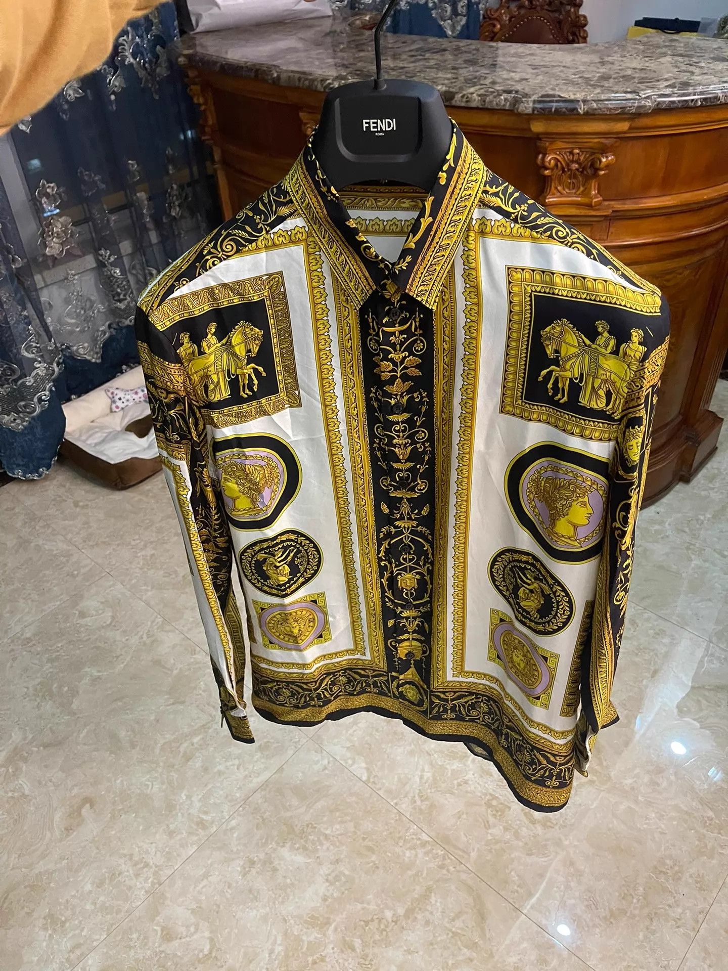 Versace Versace Classic Black & Gold Silk Shirt 40 Size US M / EU 48-50 / 2 - 1 Thumbnail