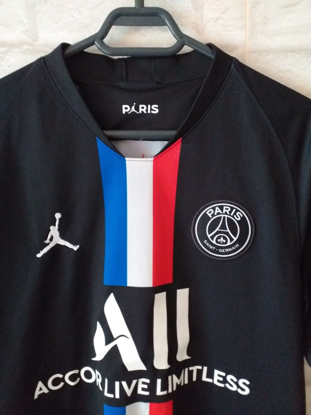 Jordan Brand PSG Football Jersey Jordan M Size US M / EU 48-50 / 2 - 5 Thumbnail
