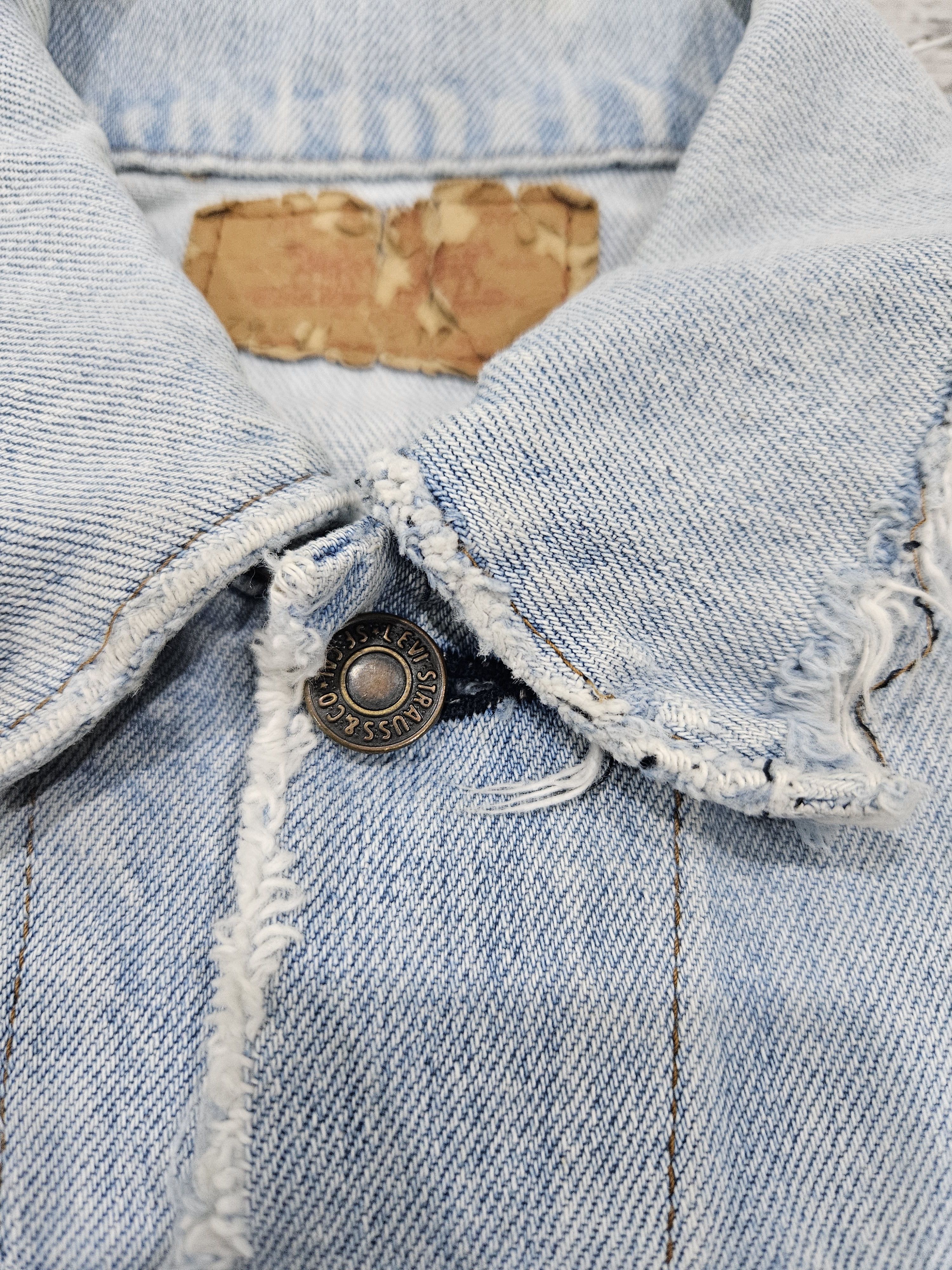 Levi's Vintage Style Levis Light Denim Trucker Jacket - Classic Fit Size US S / EU 44-46 / 1 - 10 Thumbnail