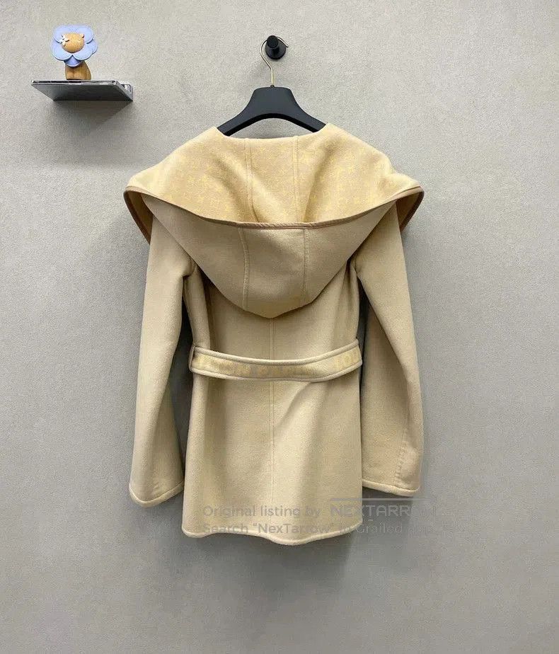 Louis Vuitton Louis Vuitton Beige Monogram Coat. Size US XS / EU 42 / 0 - 3 Thumbnail