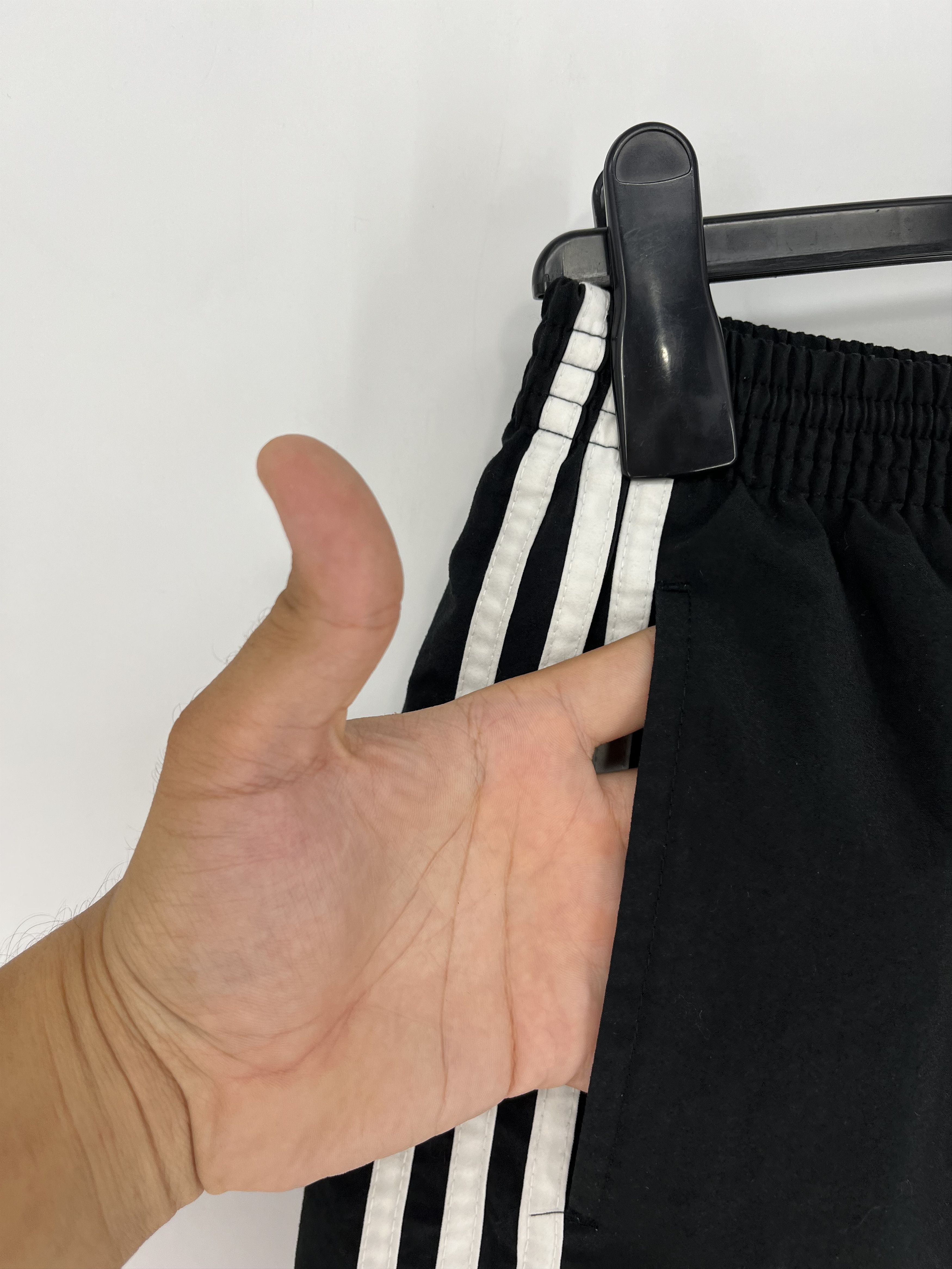 Adidas 90s Vintage Adidas Black Nylon Logo Shorts Travis Style Size US 34 / EU 50 - 6 Thumbnail