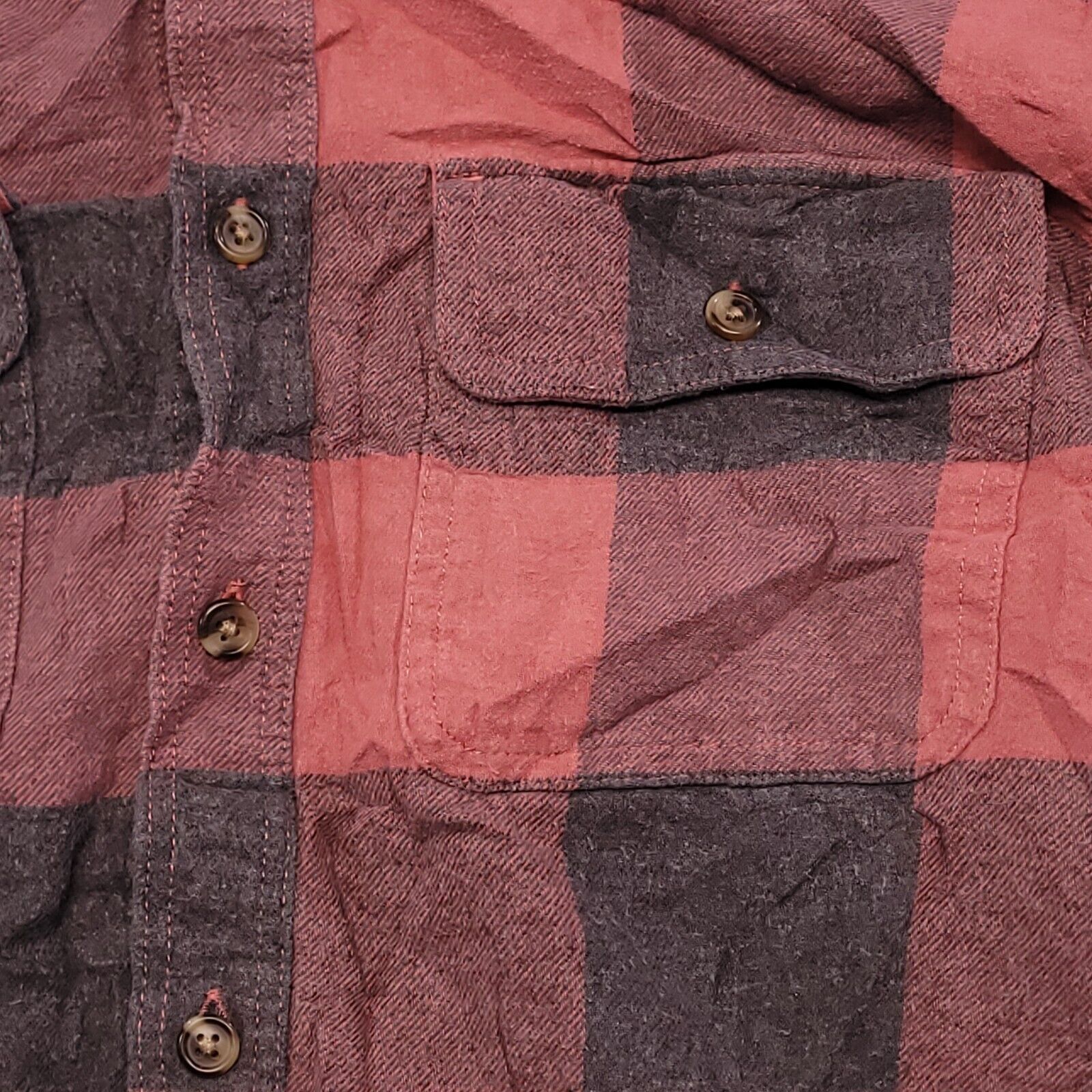 Old Navy Old Navy Buffalo Check Flannel Shirt Mens Size Large L Red Size US L / EU 52-54 / 3 - 4 Thumbnail